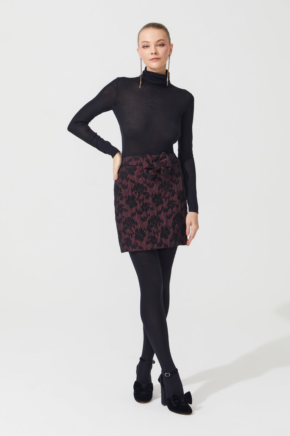 İpek Kıramer-Brokar Mini Skirt Burgundy-Etek-1-Milagron.com