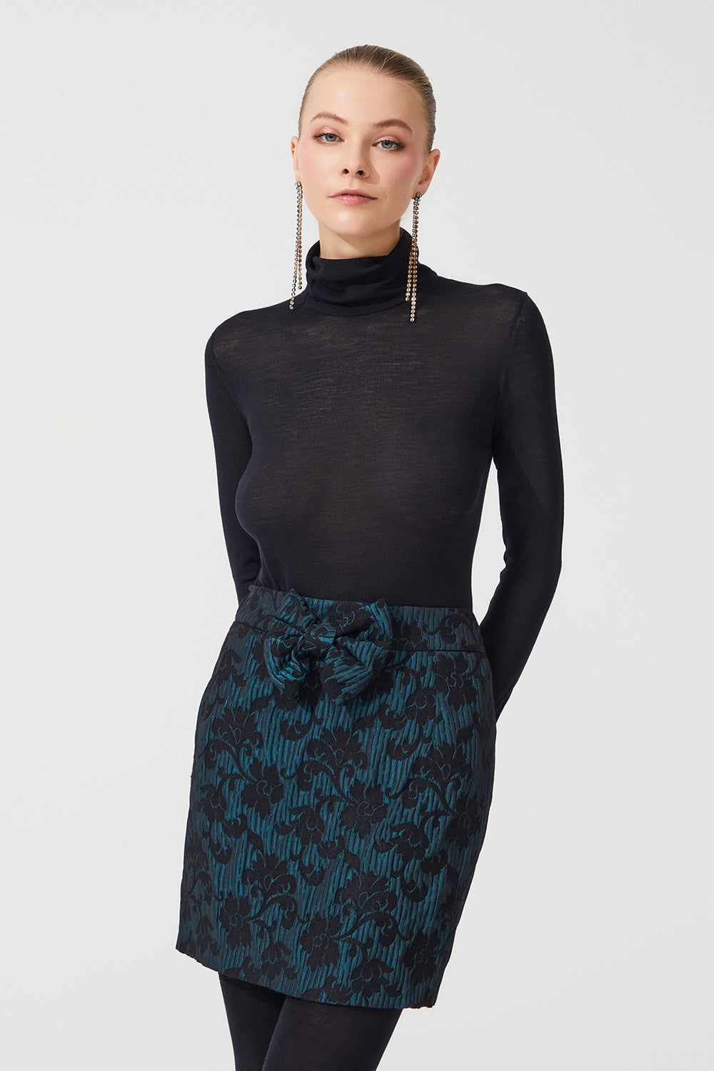 İpek Kıramer-Brokar Mini Skirt Green-Etek-1-Milagron.com