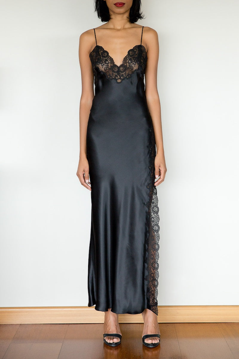 İpek Kıramer-Cheri Silk Chemise Black-Gecelik-1-Milagron.com