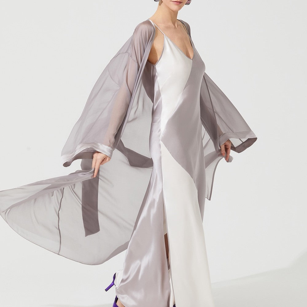 İpek Kıramer-Deco Silk Robe Grey White-Sabahlık-4-Milagron.com