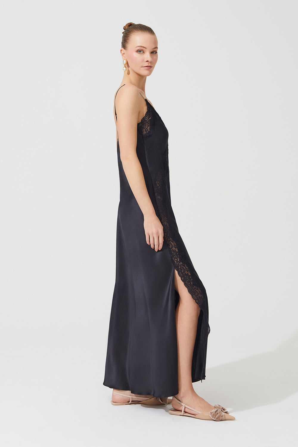 İpek Kıramer-Diamond Silk Long Chemise Black-Gecelik-3-Milagron.com