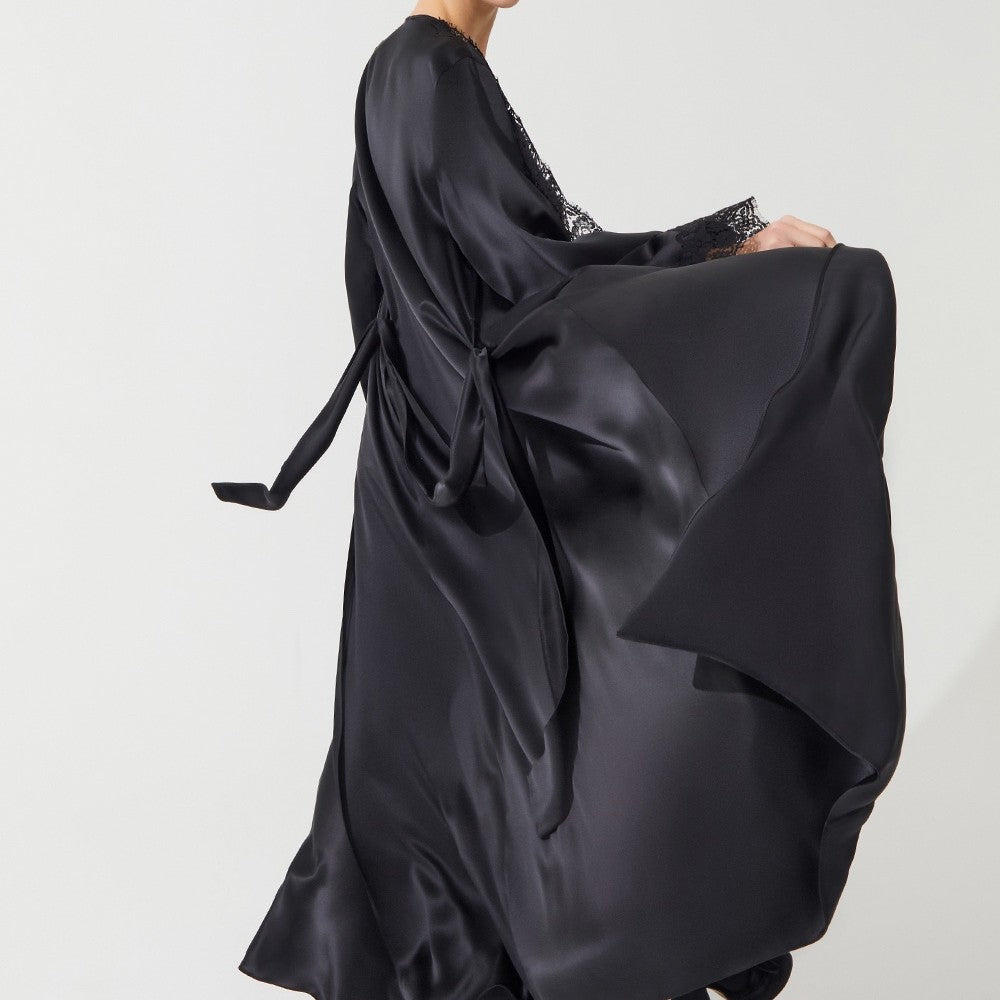 İpek Kıramer-Diamond Silk Long Robe Black-Sabahlık-3-Milagron.com