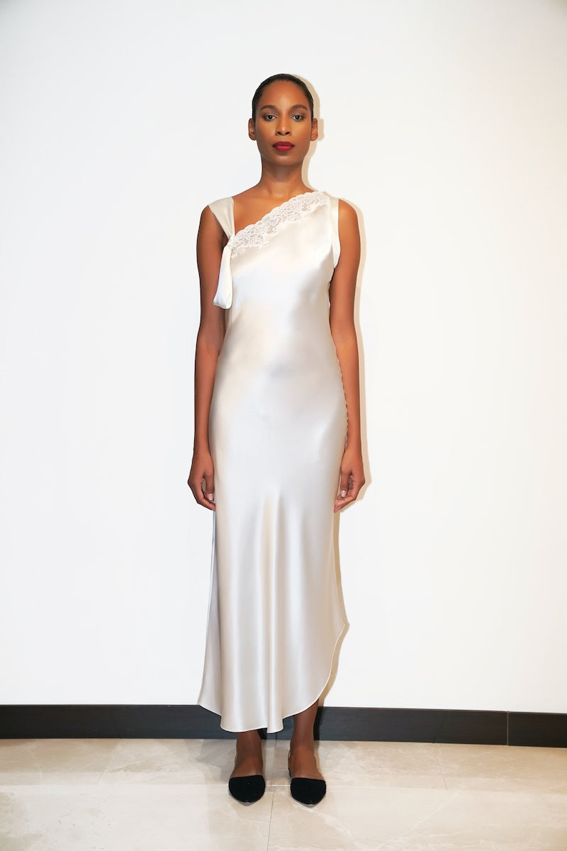 İpek Kıramer-Helen Silk Chemise Ecru-Gecelik-2-Milagron.com