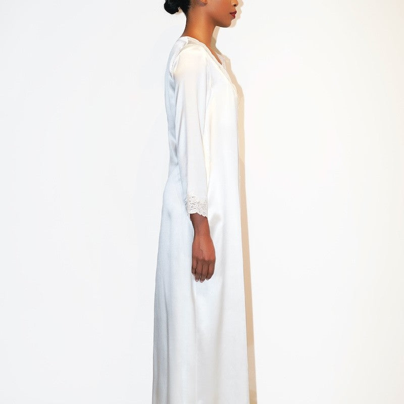 İpek Kıramer-Helen Silk Robe Ecru-Sabahlık-3-Milagron.com