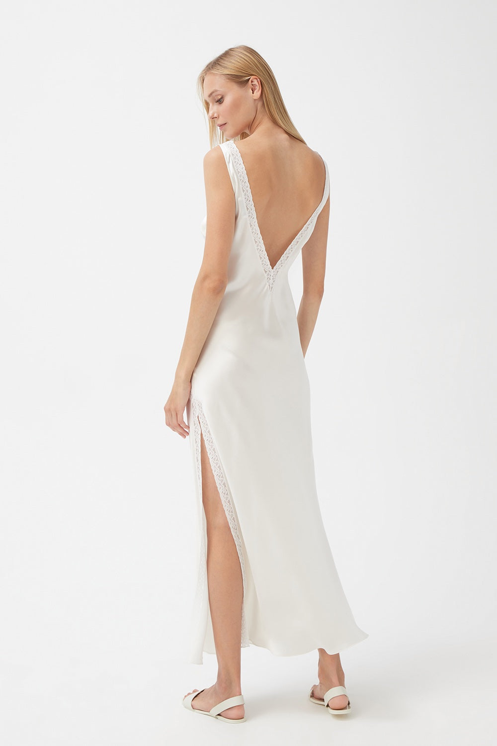 İpek Kıramer-Joy Silk Long Chemise Ecru-Gecelik-2-Milagron.com