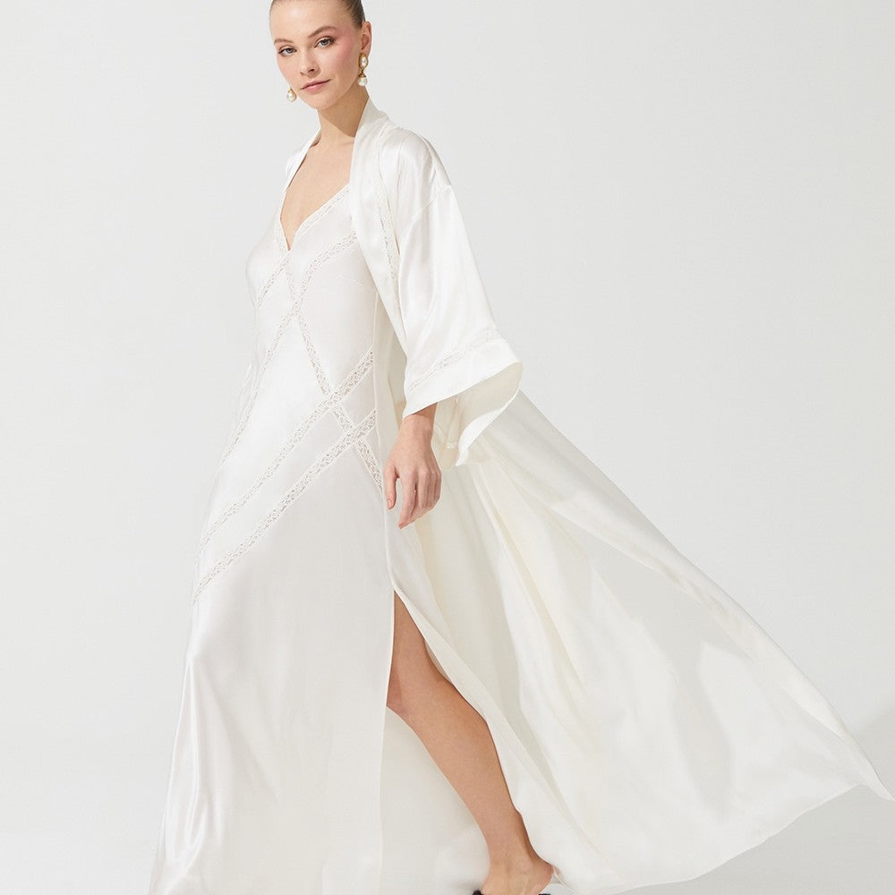 İpek Kıramer-Joy Silk Long Robe Ecru-Sabahlık-3-Milagron.com