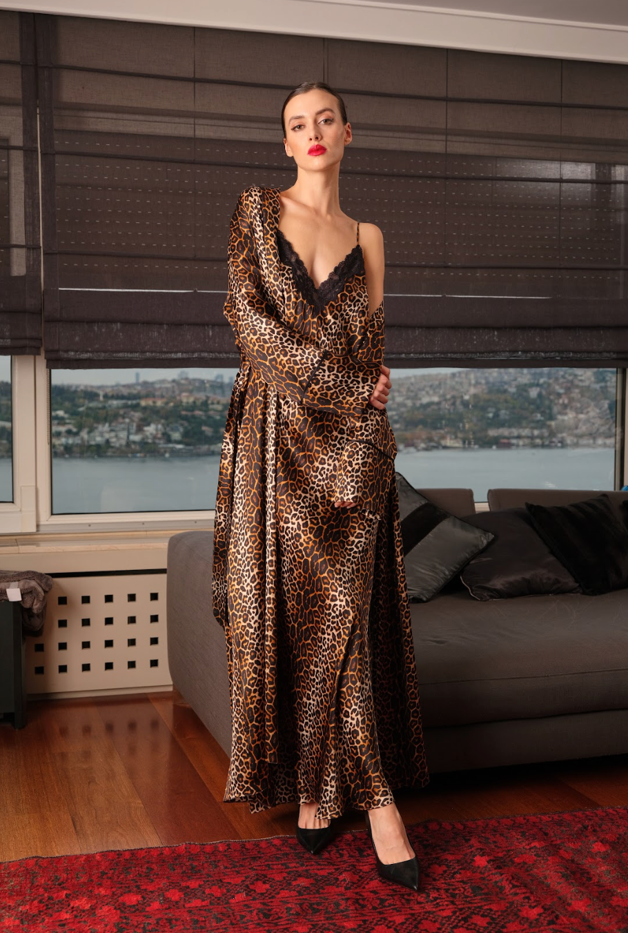 İpek Kıramer-Leopard Silk Long Dress-Elbise-1-Milagron.com