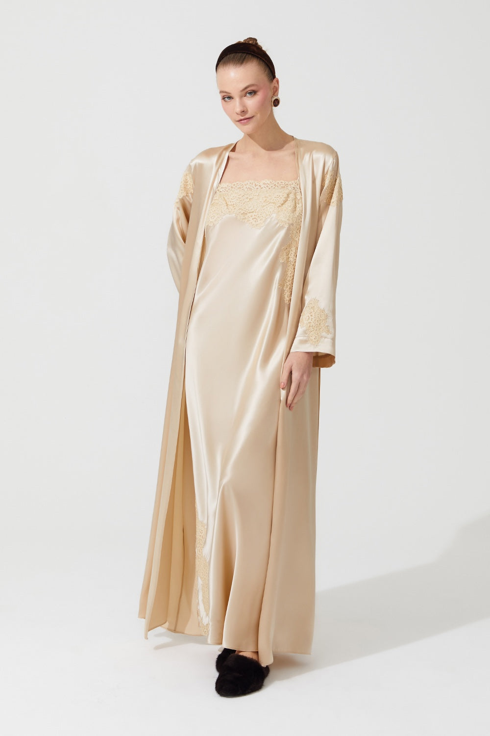 İpek Kıramer-Rita Silk Robe Gold-Sabahlık-3-Milagron.com