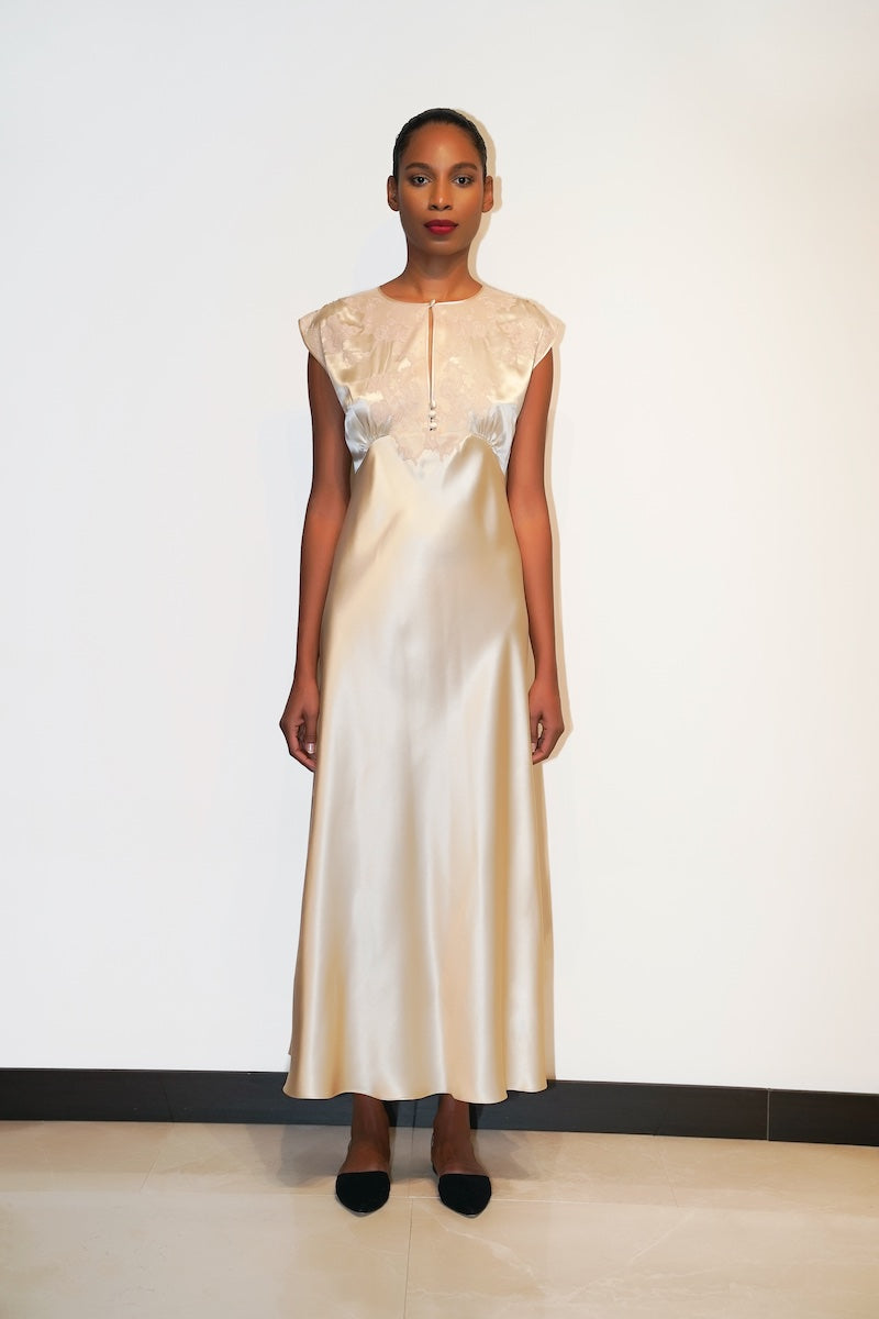 İpek Kıramer-Romance Silk Chemise Beige-Gecelik-1-Milagron.com