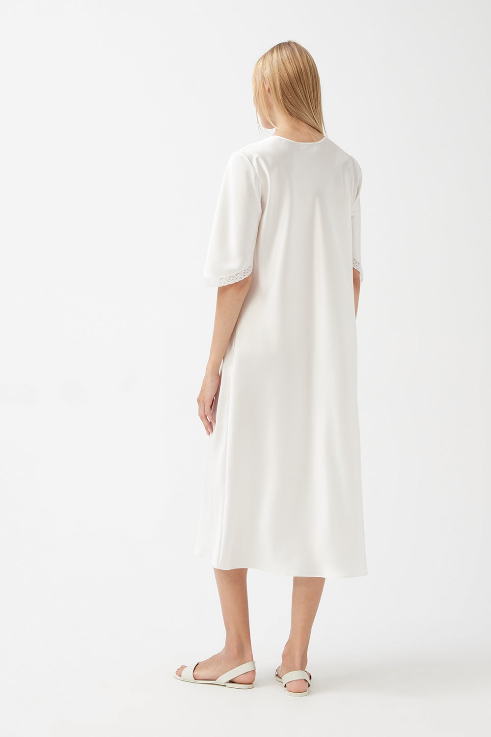 İpek Kıramer-Silvia Silk Chemise Ecru-Gecelik-4-Milagron.com