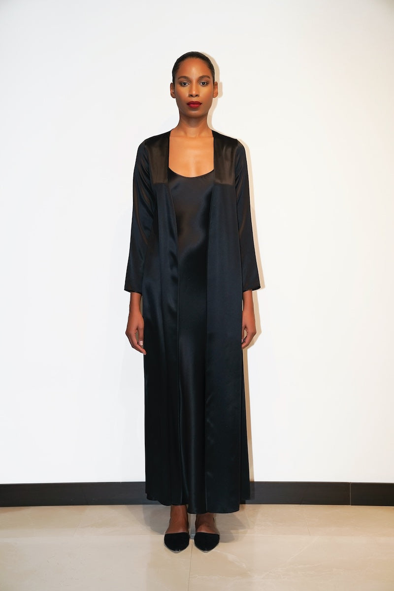 İpek Kıramer-Street Style Robe Black-Sabahlık-1-Milagron.com