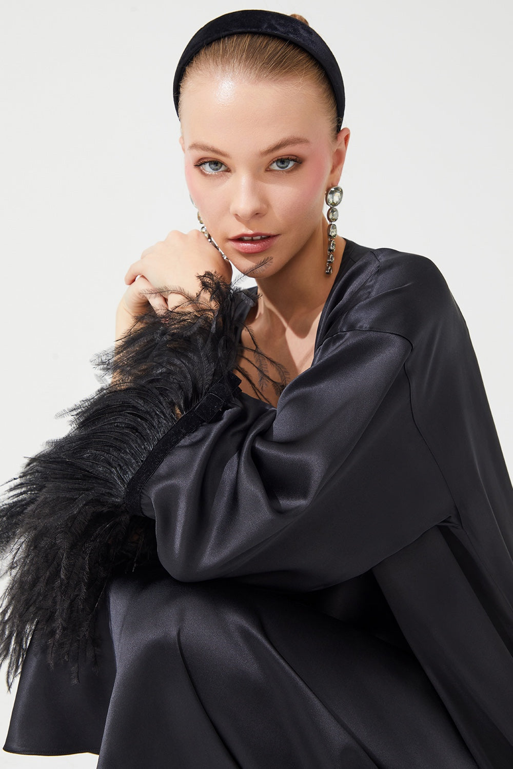 İpek Kıramer-The Moon Silk Robe Black-Elbise-5-Milagron.com