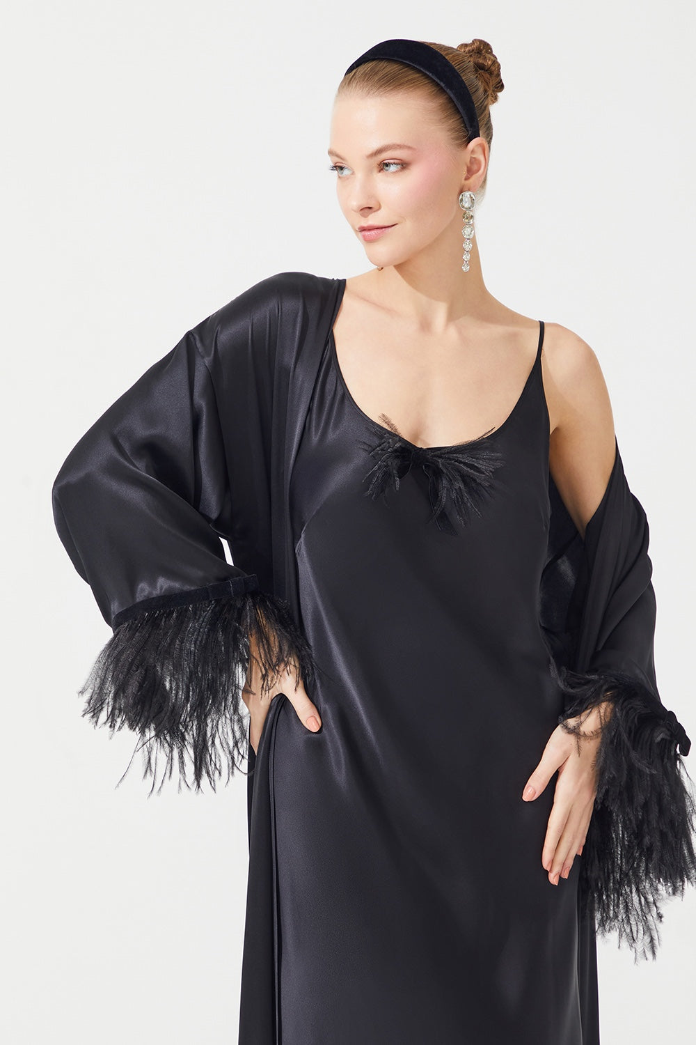 İpek Kıramer-The Moon Silk Robe Black-Elbise-6-Milagron.com
