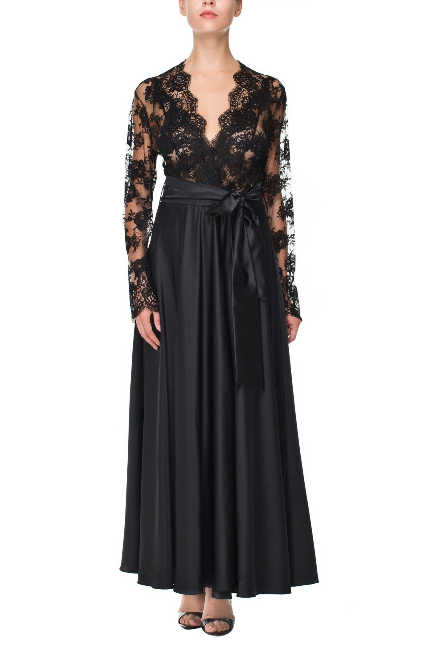 İpek Kıramer-Vampy Silk Lace Embroidered Long Robe Black-Sabahlık-2-Milagron.com