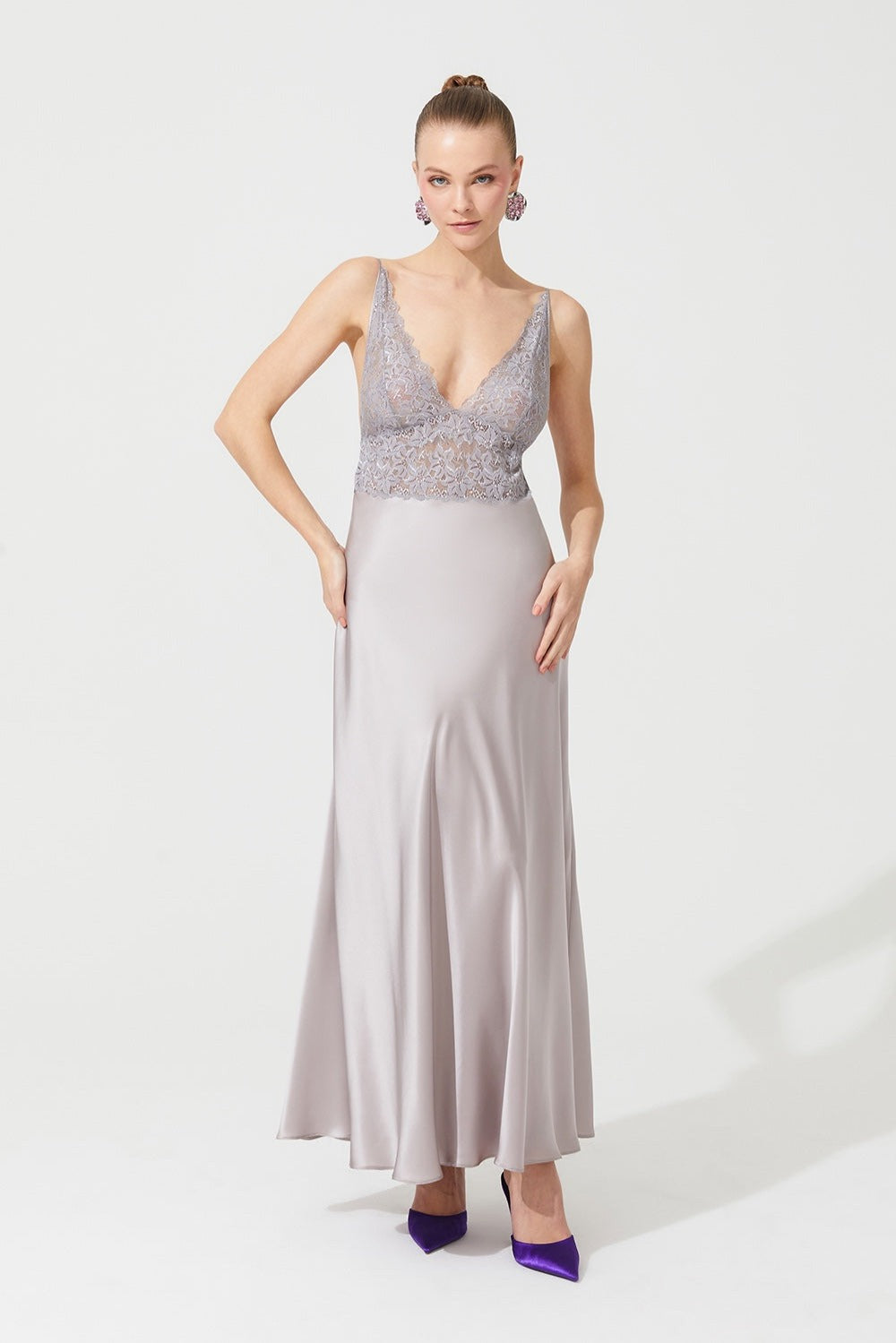 İpek Kıramer-Vampy Silk Long Chemise Gray-Gecelik-1-Milagron.com