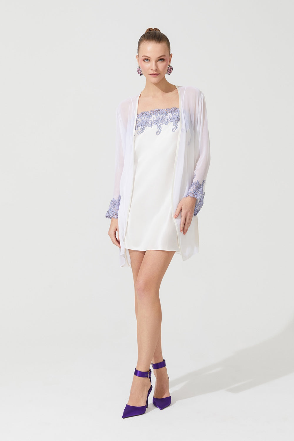 İpek Kıramer-Zen Silk Short Robe Ecru-Sabahlık-1-Milagron.com