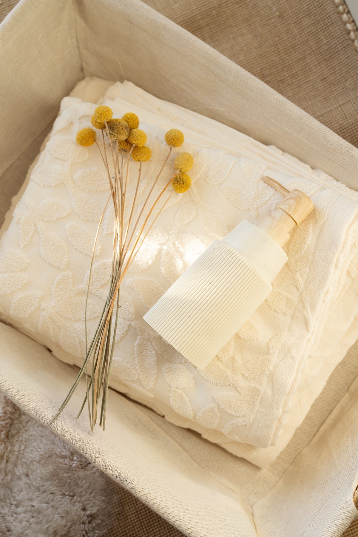 İrya-Allesi %100 Pamuk El Havlusu 50x90 Cm Ekru-Havlu-1-Milagron.com