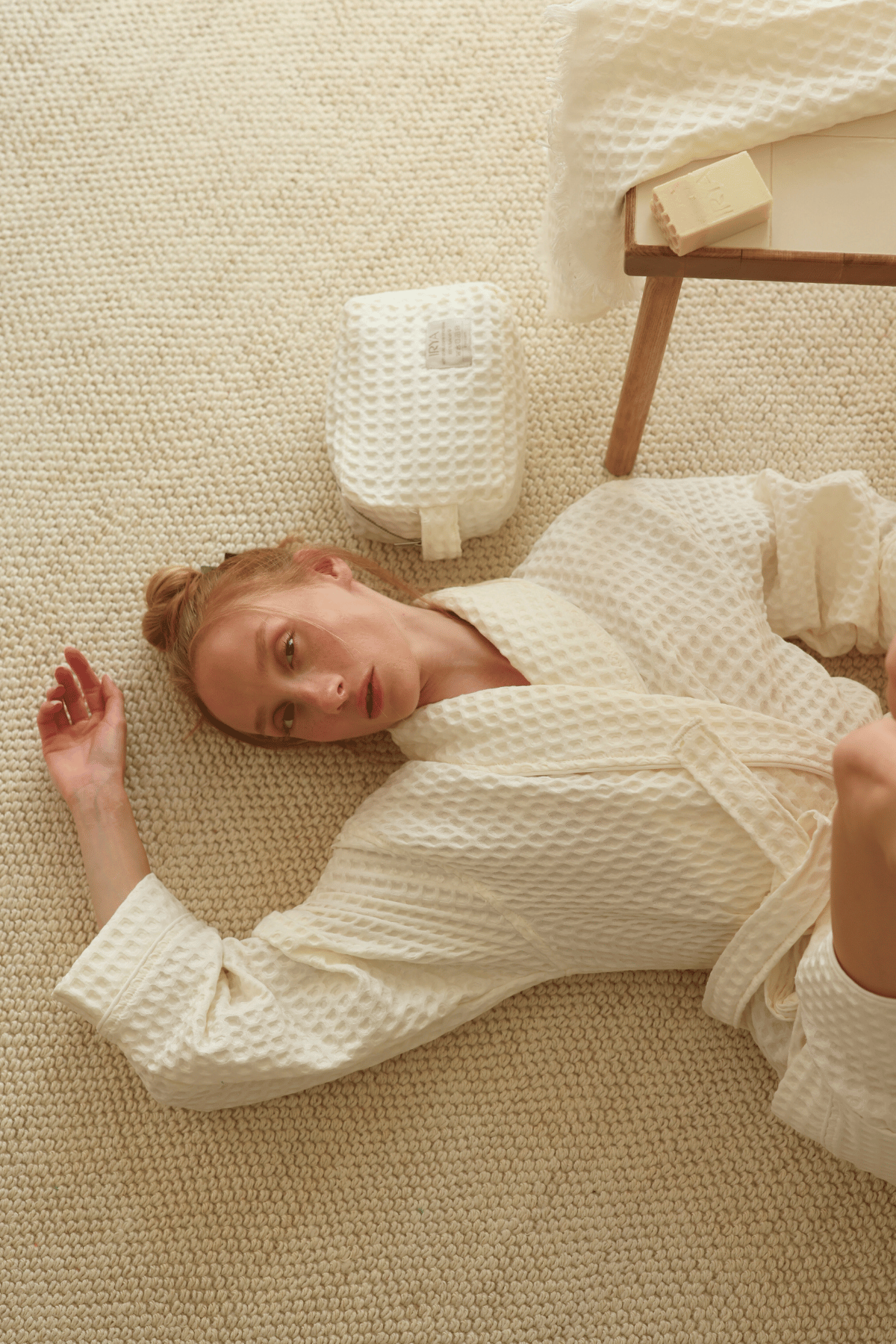 İrya-Aura Waffle Havlu Bakım çantası Ekru-Makyaj Çantası-4-Milagron.com