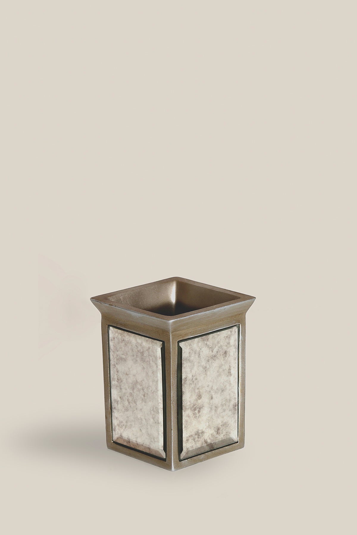 Irya-Mirror Diş Fırçalık 7x7x10-Banyo Düzenleyicileri-1-Milagron.com