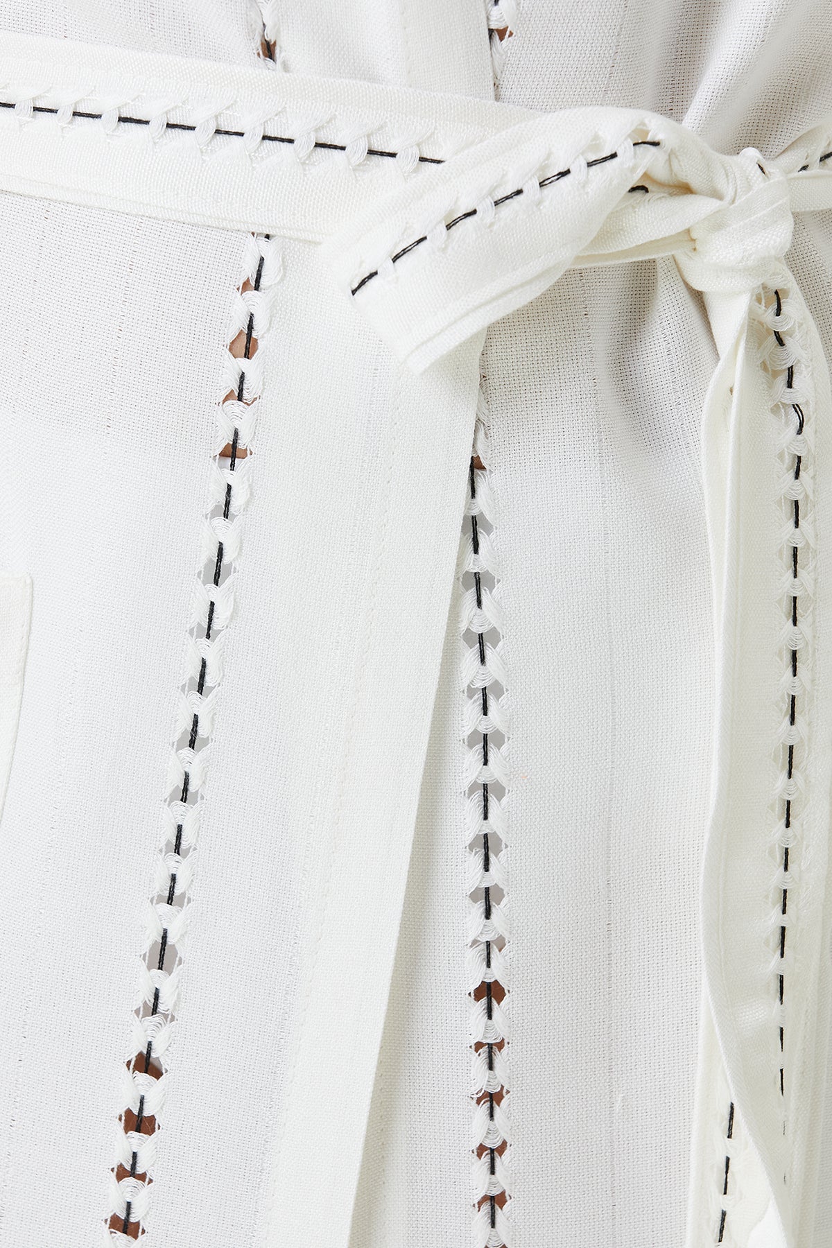 Irya-Serene Peştamal Kadın Bornoz Siyah Örgü Ajur-Elbise-2-Milagron.com