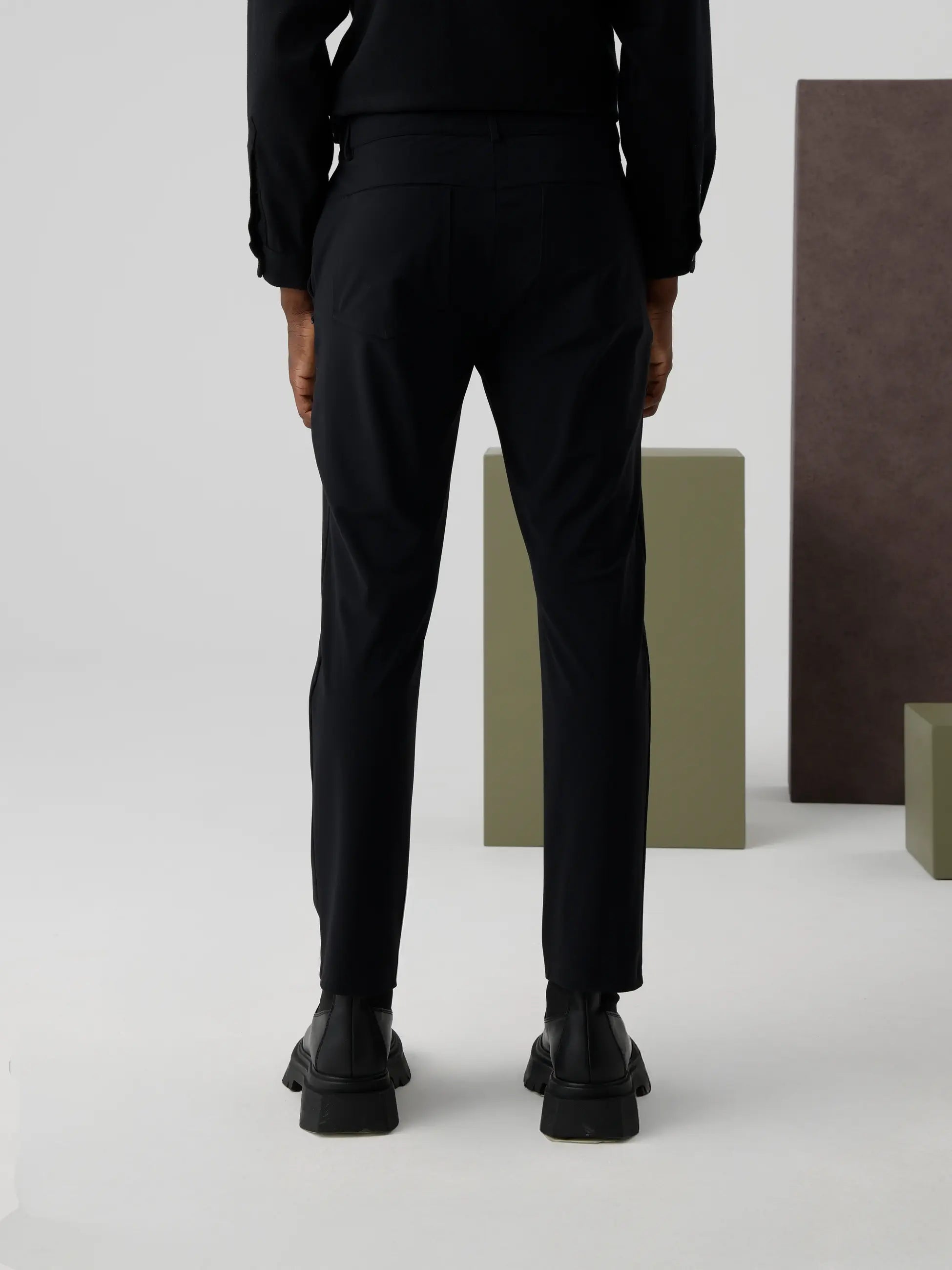 Isaora-Comfy Technical Chino-4-Milagron.com