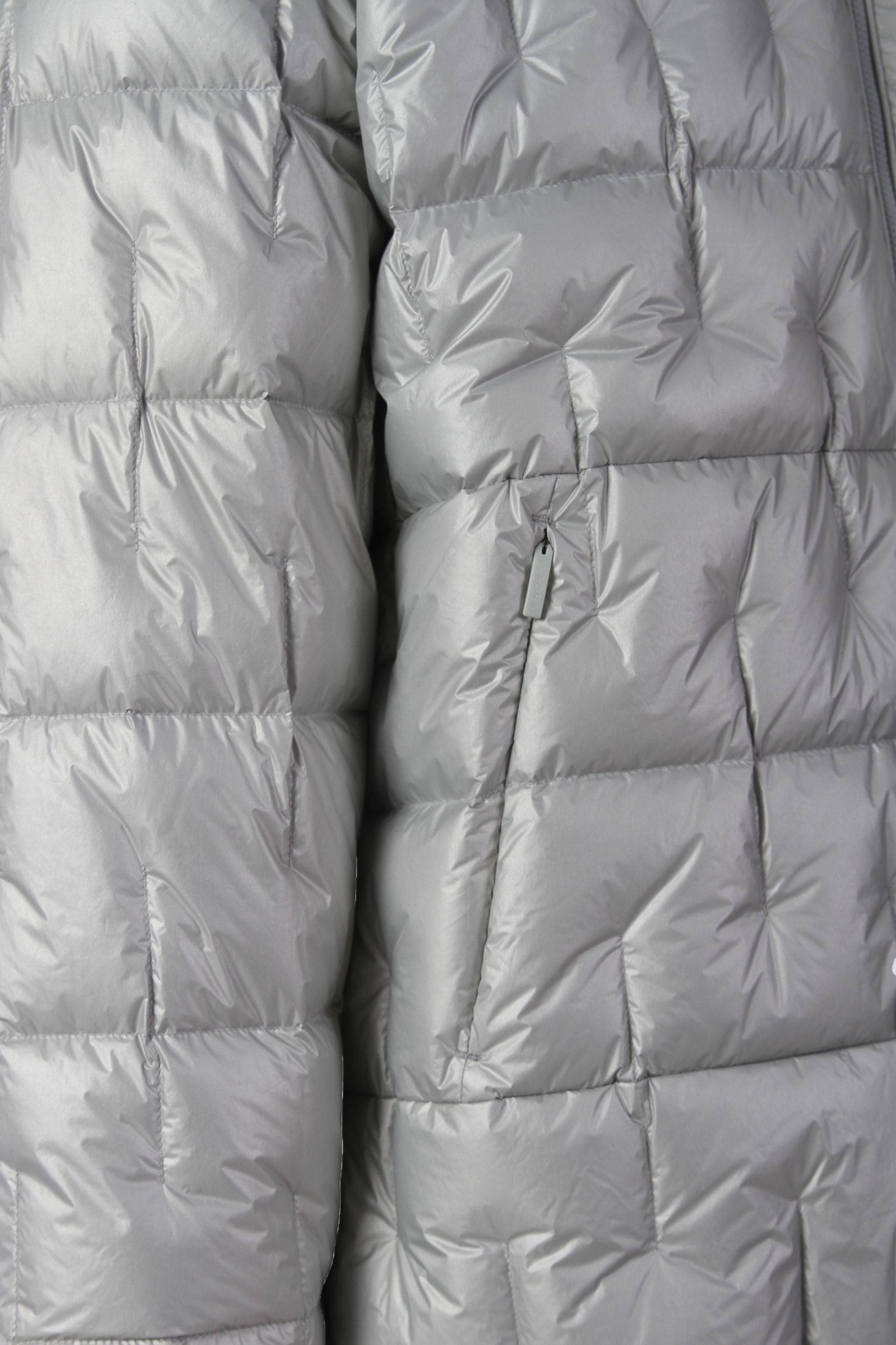 Isaora-Ultra Light Down Jacket-Mont-5-Milagron.com