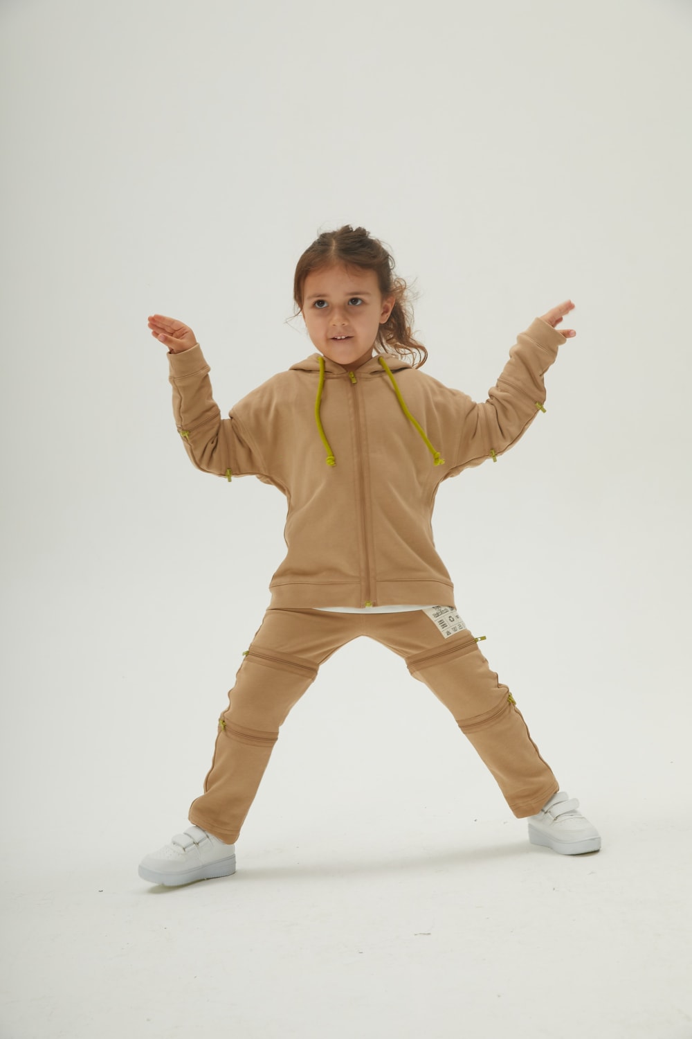 JayJayJumpie-3'ü Bir Arada Dönüşebilir Joggers Çikarilabilir Diz Parçali Çocuk Pantolon - Bej-Pantolon-5-Milagron.com