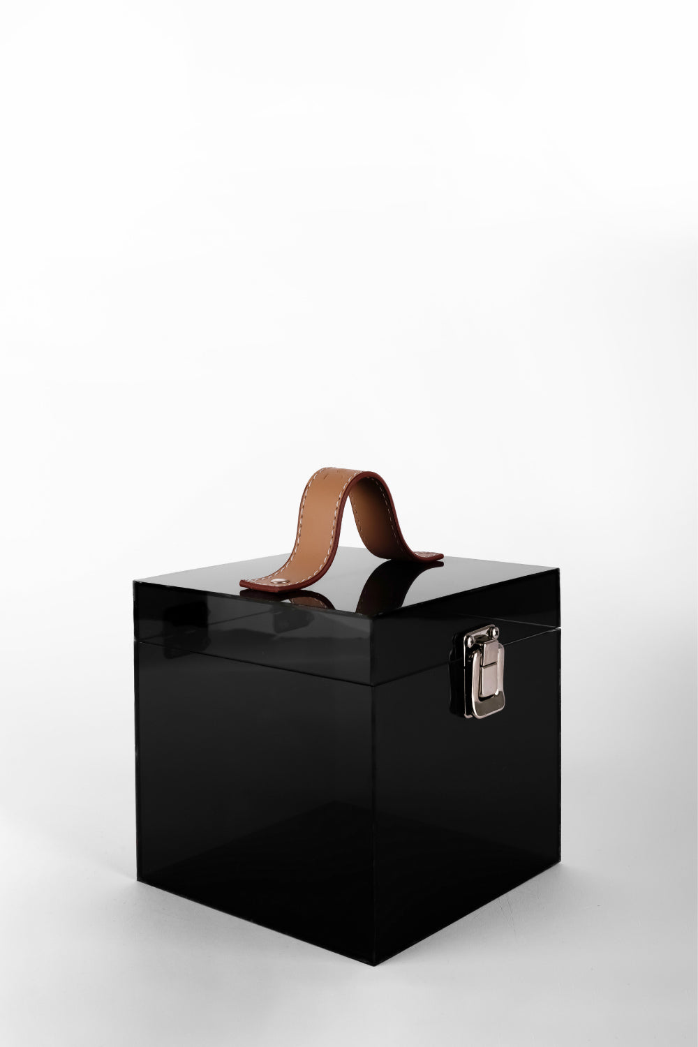 Jeloux-Onyx Akrilik Şeffaf Makyaj Çantası 15cm X 15cm X 15cm-El Çantası-2-Milagron.com