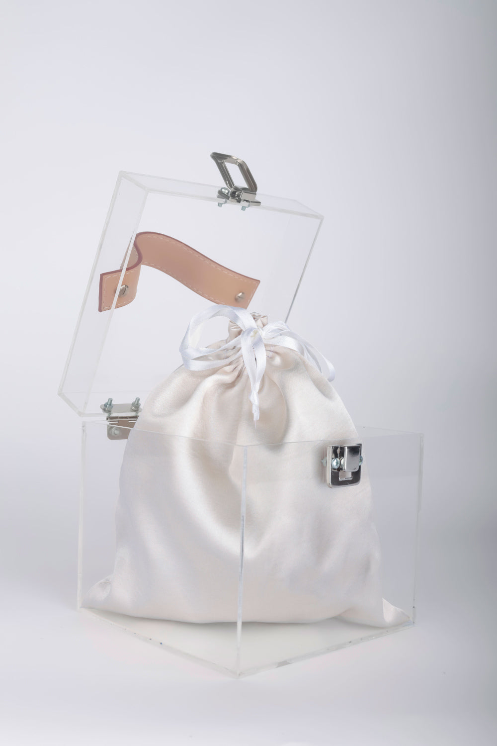 Jeloux-Ruby Akrilik Şeffaf Makyaj Çantası 15cm X 15cm X 15cm-El Çantası-3-Milagron.com