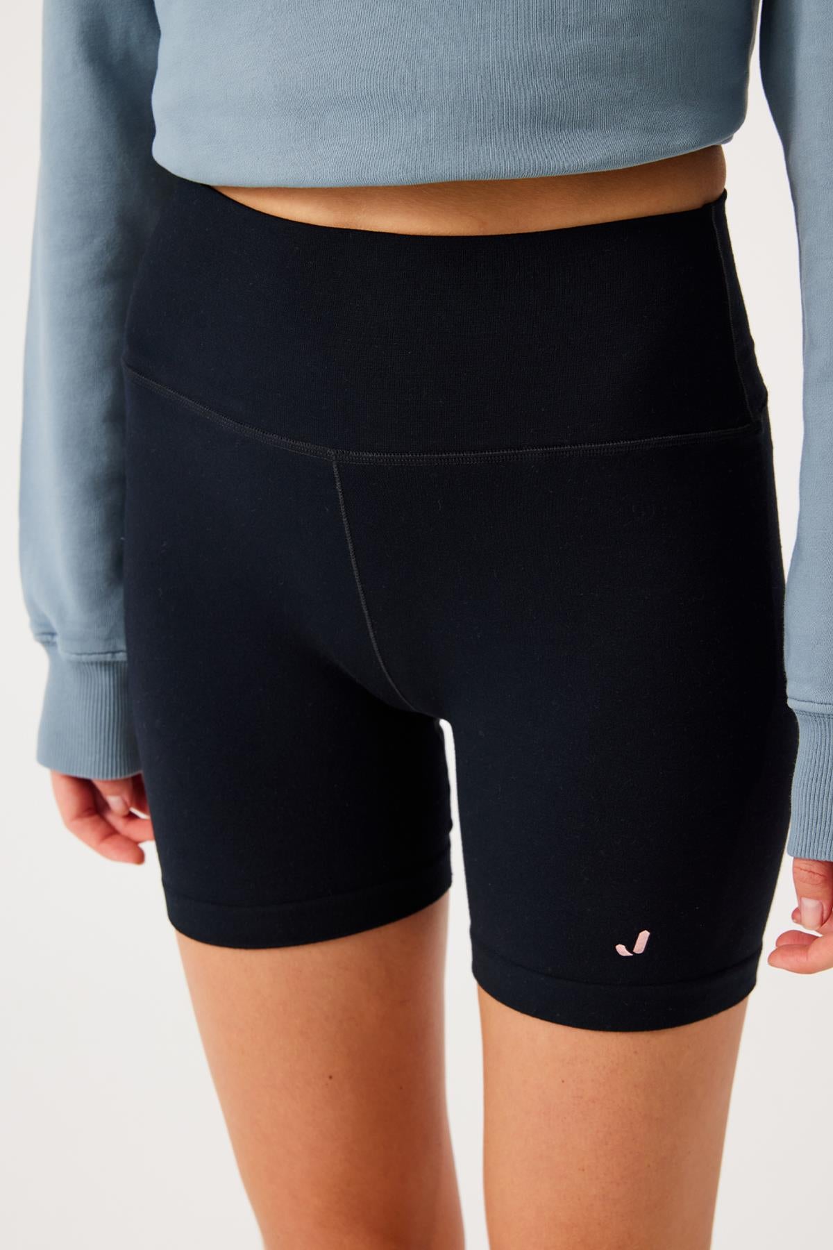 Jerf-Aura 7cm Modal Kısa Şort Siyah-Tayt-4-Milagron.com