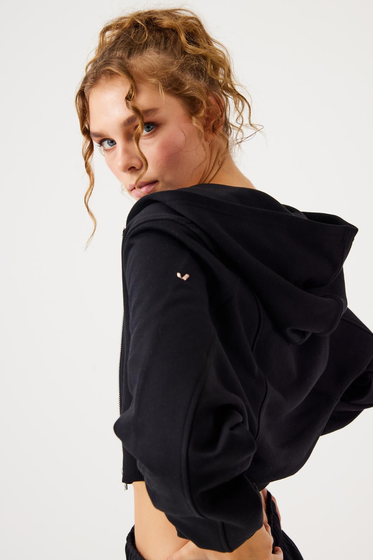 Jerf-Aura Fermuarlı Crop Hoodie Siyah-Sweatshirts & Hoodies-3-Milagron.com