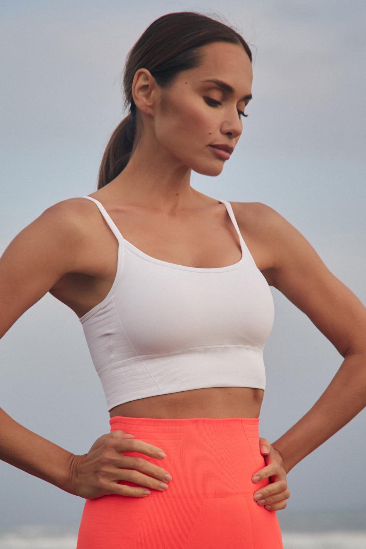 Jerf-Gela Ayar Askılı Sport Bra Beyaz-Spor Sütyeni-3-Milagron.com