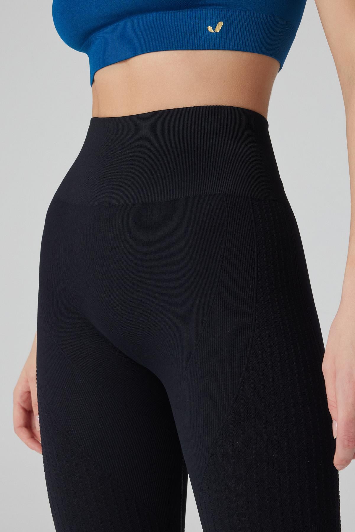 Jerf-Lily Desen Detaylı Şekillendirici Tayt Siyah-Tayt-2-Milagron.com