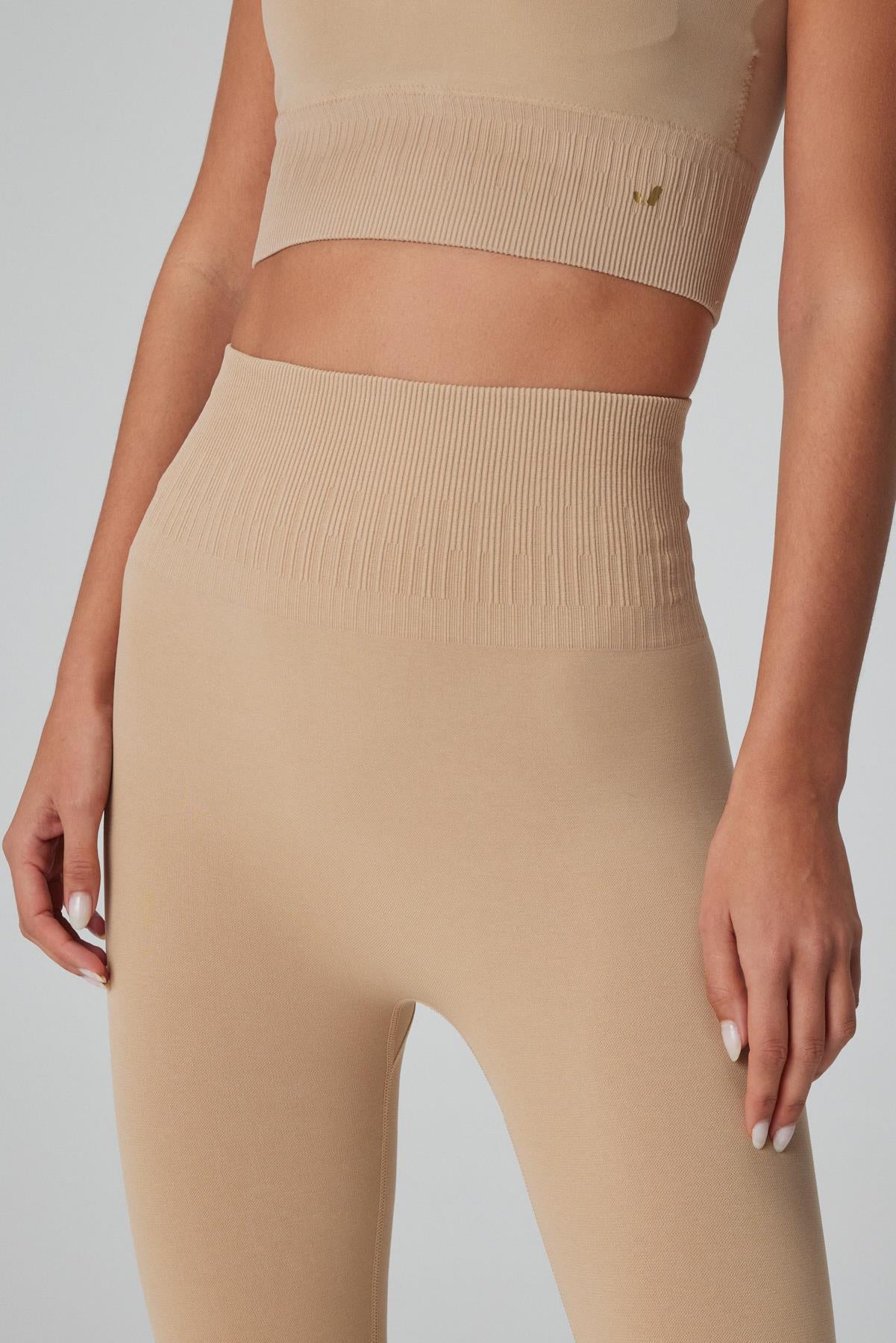 Jerf-Luz Kemeri Rip Detaylı Yüksek Bel, Sıkılaştırıcı Tayt Bej-Tayt-2-Milagron.com