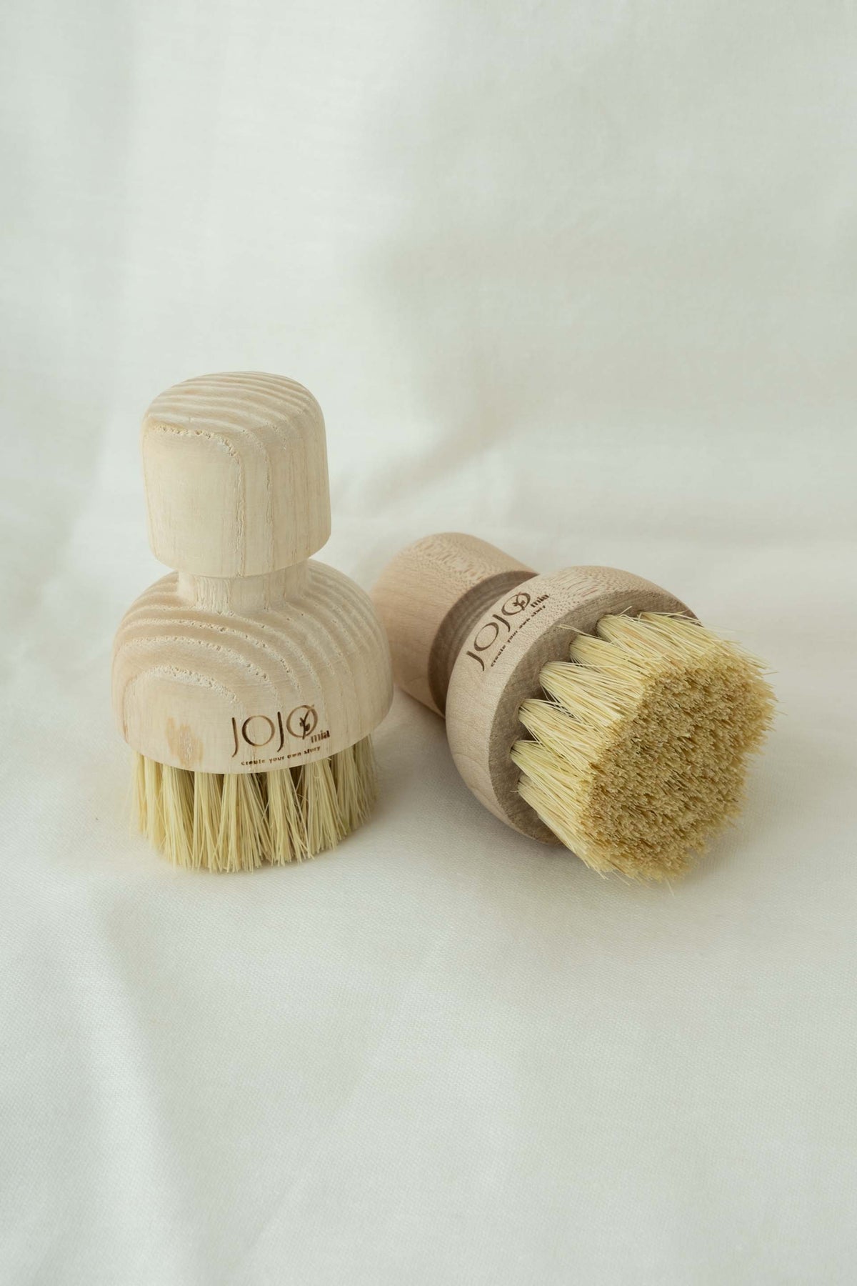 Tampiko Otlu Küçük Topuz Fırça | Bulaşık & Meyve Sebze | Doğal Ahşap | 9x7 cm | Jojomia