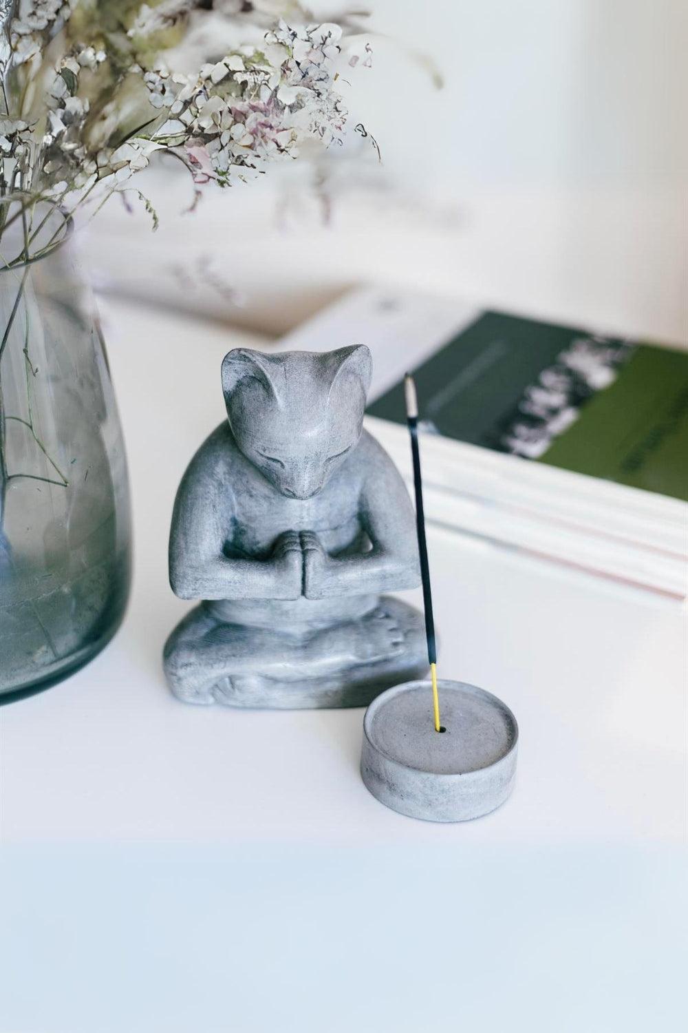 Jomo Tasarım-Beton Meditasyon Kedi-Tütsülük-Tütsülük-1-Milagron.com