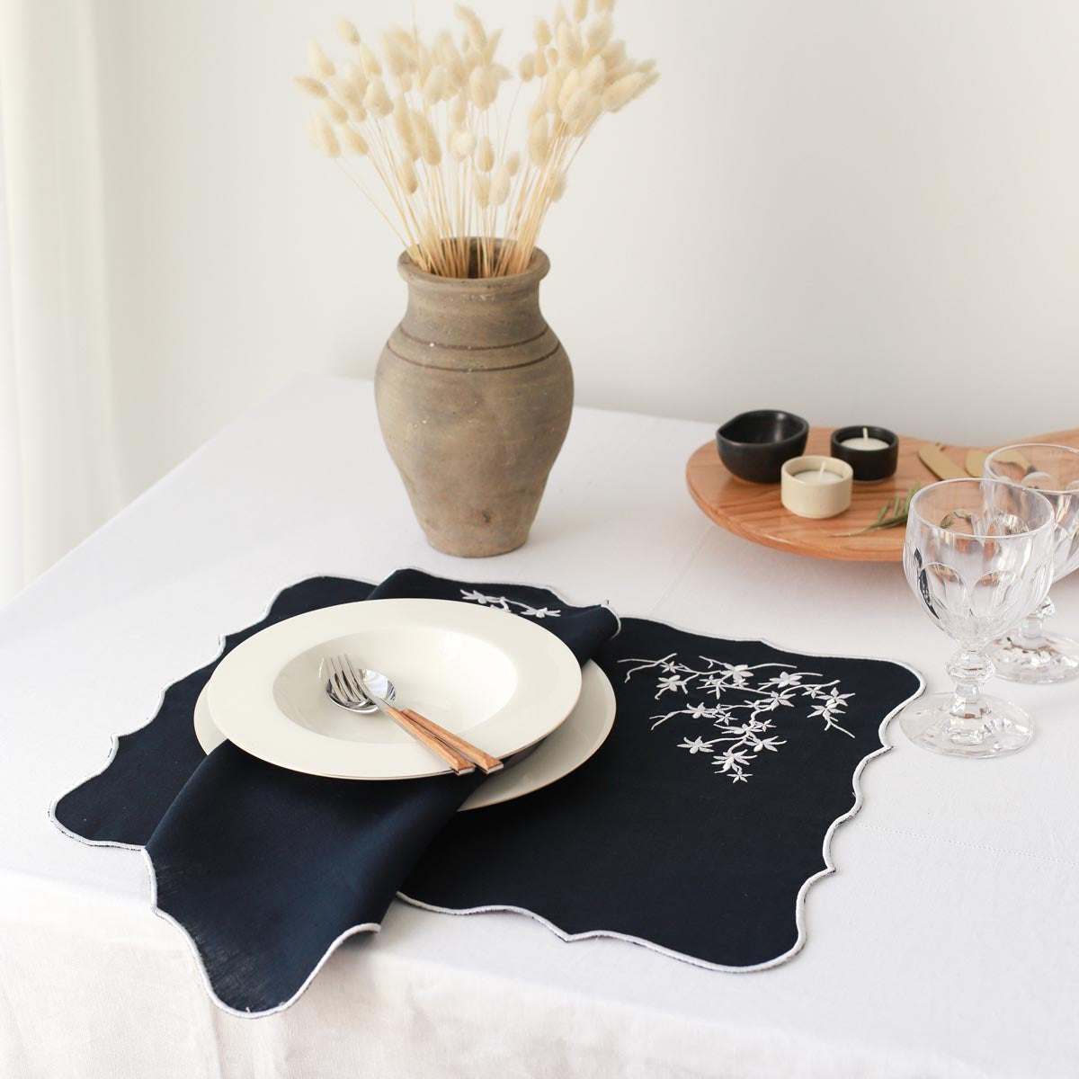 KM Home Collection-2'li Set Bahar Dalı İşlemeli Keten Amerikan Servis-Sunum Aksesuarları-7-Milagron.com