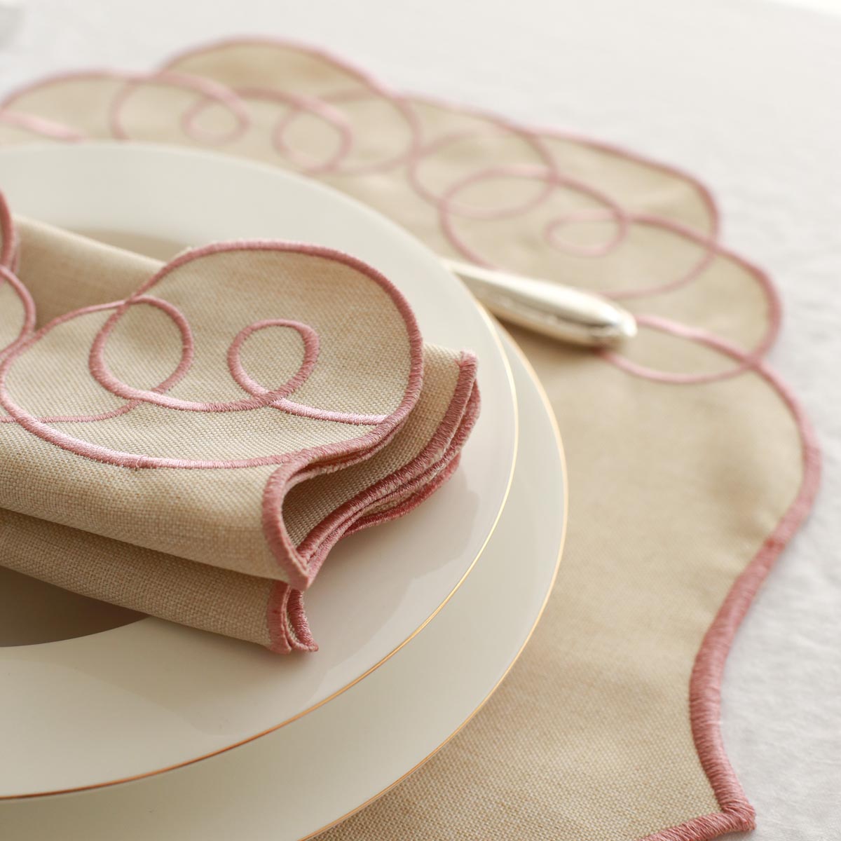 KM Home Collection-2'li Set Gül Kurusu Nakışlı Peçete-Peçete-3-Milagron.com