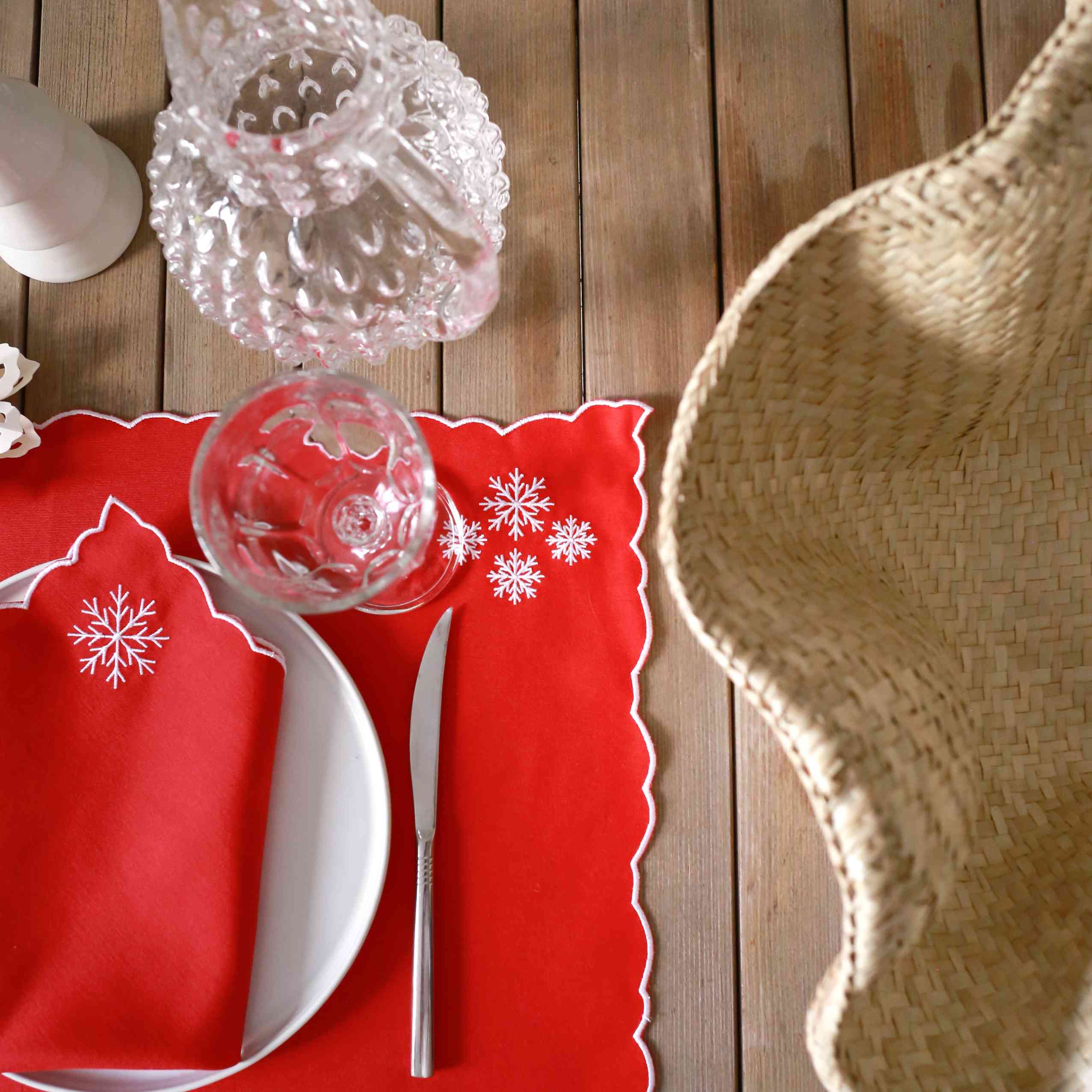 KM Home Collection-2'li Set Kar Tanesi İşlemeli Pamuk Amerikan Servis-Sunum Aksesuarları-4-Milagron.com