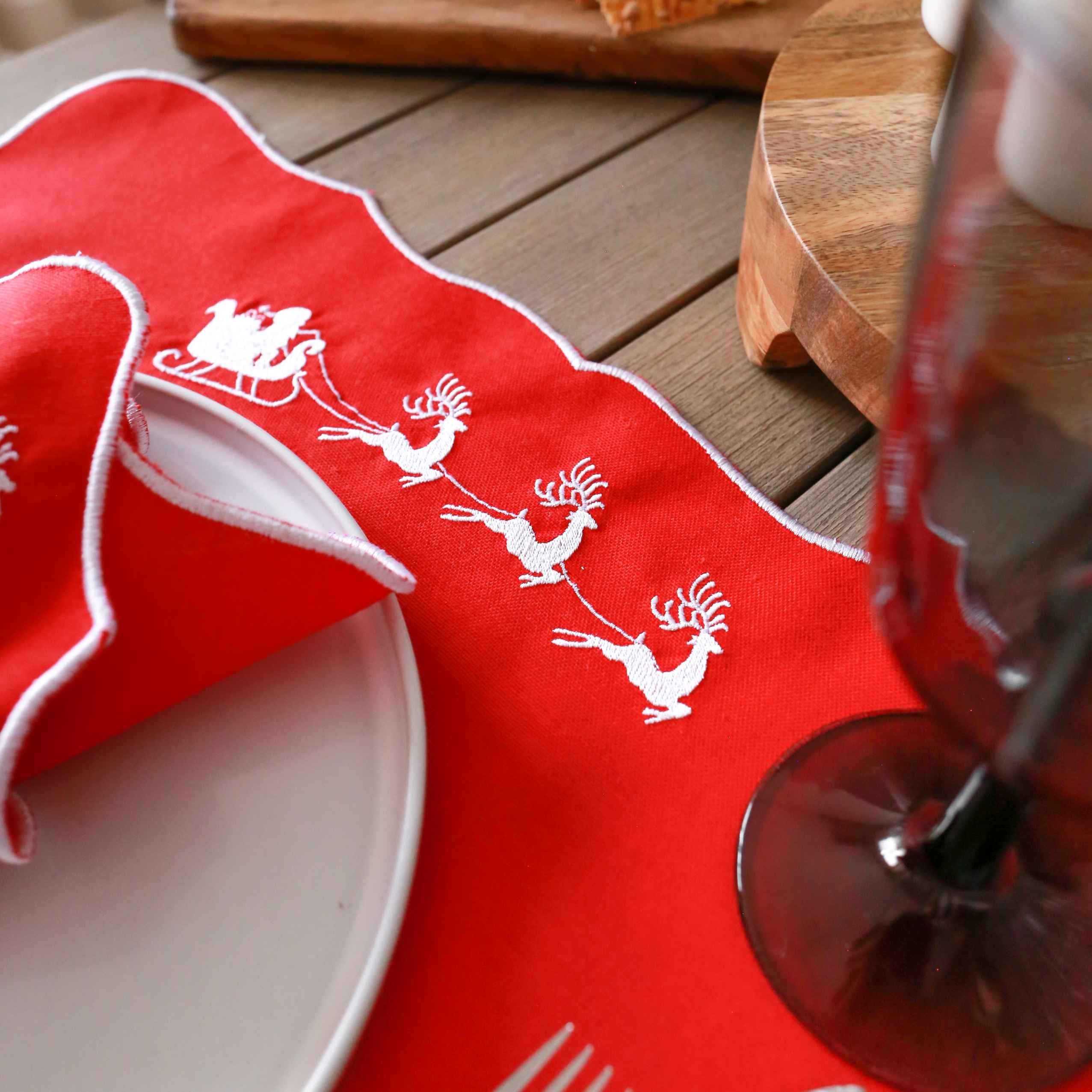 KM Home Collection-2'li Set Kızak İşlemeli Pamuk Amerikan Servis-Sunum Aksesuarları-2-Milagron.com