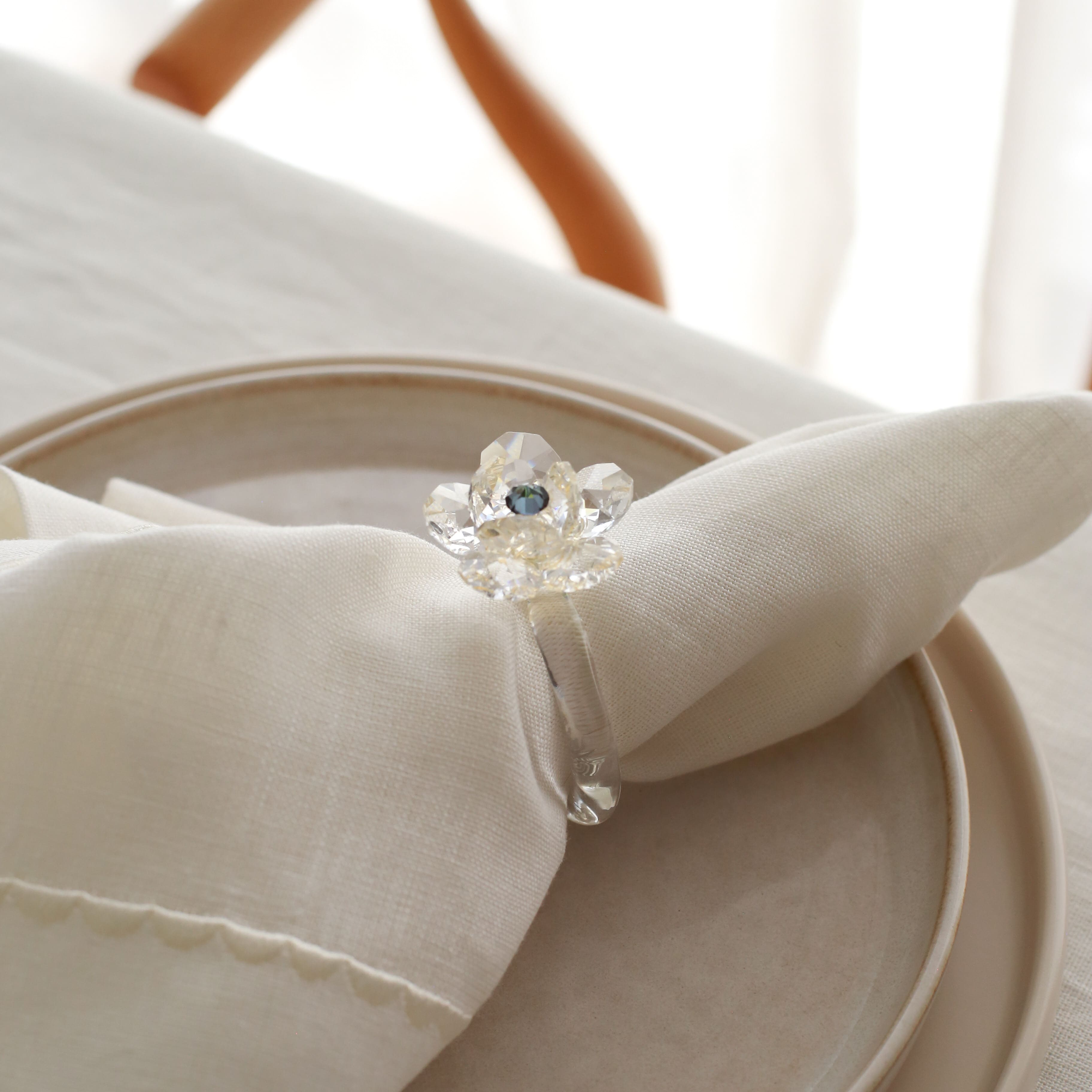 KM Home Collection-2'li Set Kristal Çiçek Motifli Peçetelik-Peçete-3-Milagron.com