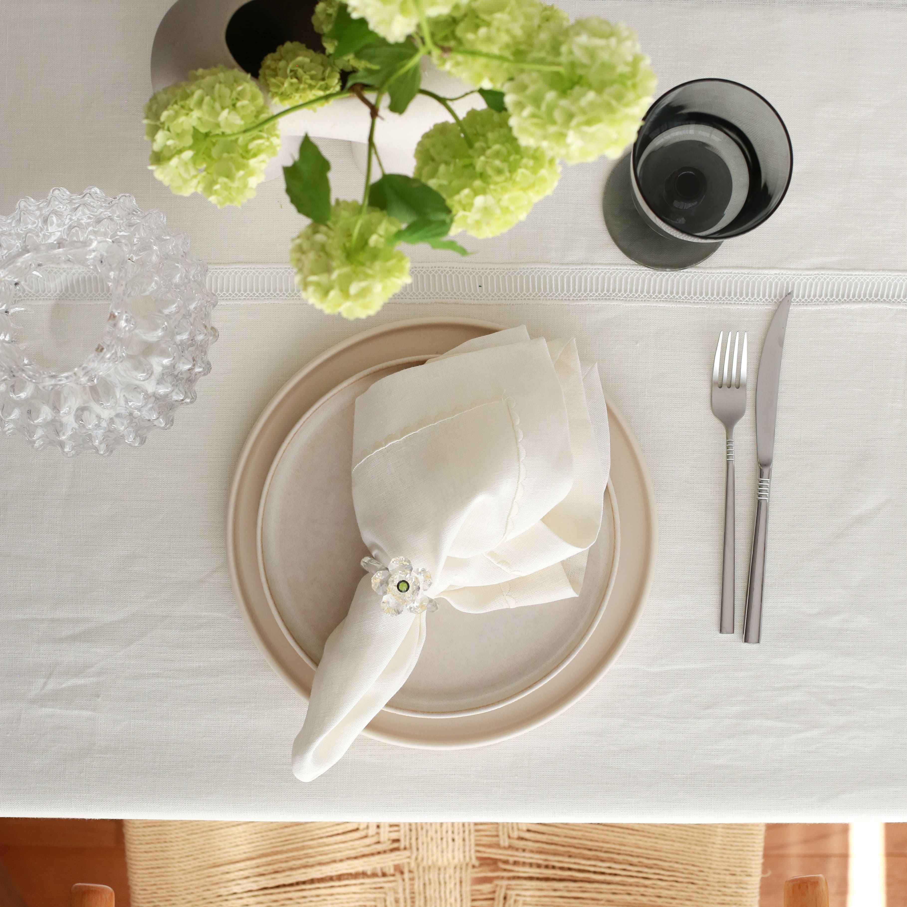 KM Home Collection-2'li Set Kristal Çiçek Motifli Peçetelik-Peçete-4-Milagron.com