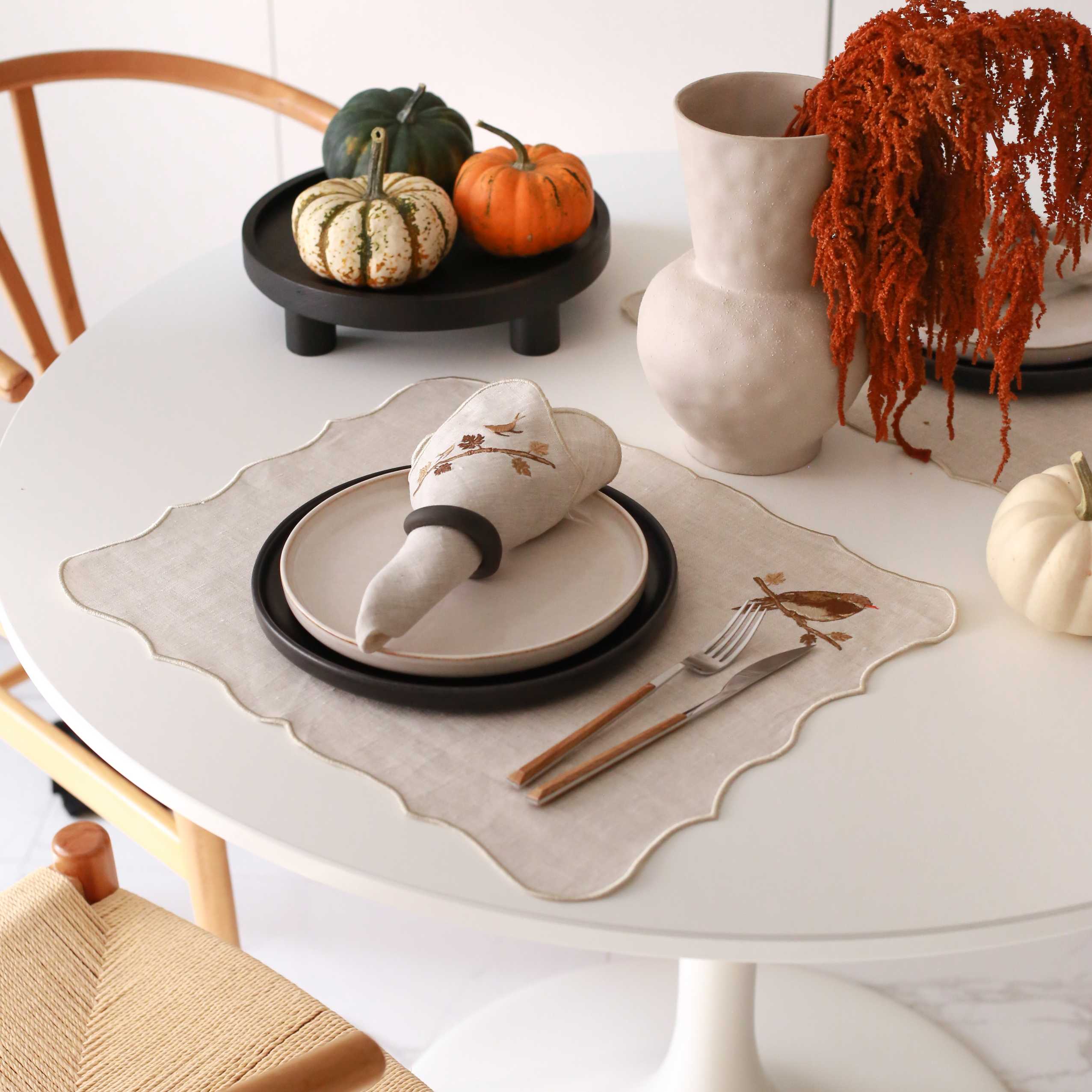 KM Home Collection-2'li Set Kuş İşlemeli Keten Amerikan Servis-Sunum Aksesuarları-3-Milagron.com