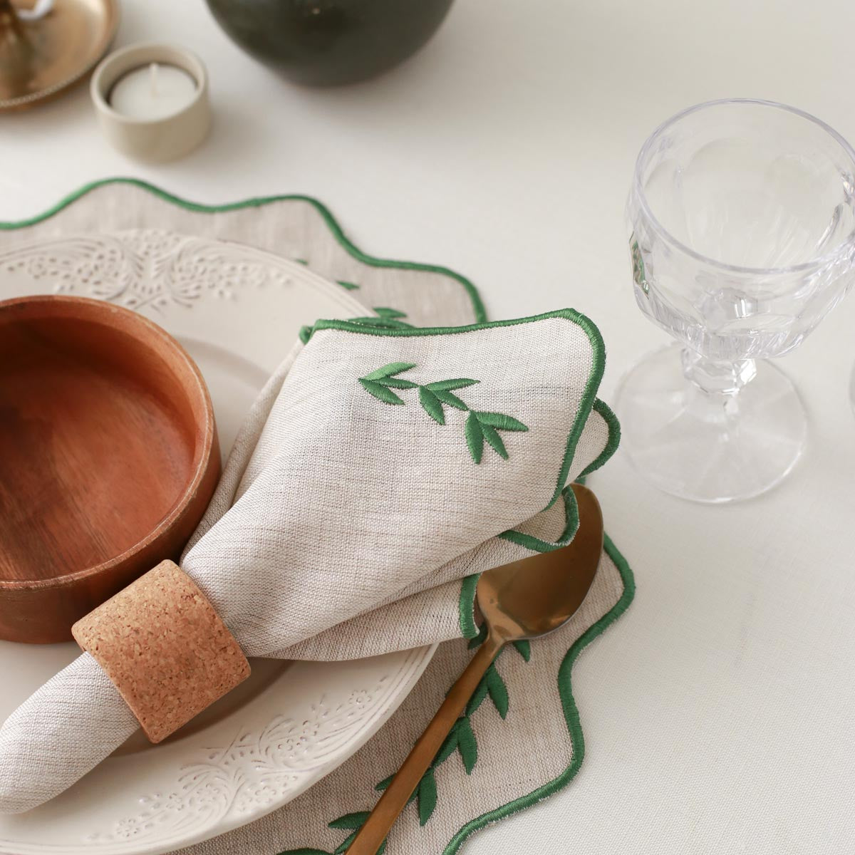 KM Home Collection-2'li Set Yeşil Yaprak İşlemeli Keten Peçete-Peçete-2-Milagron.com