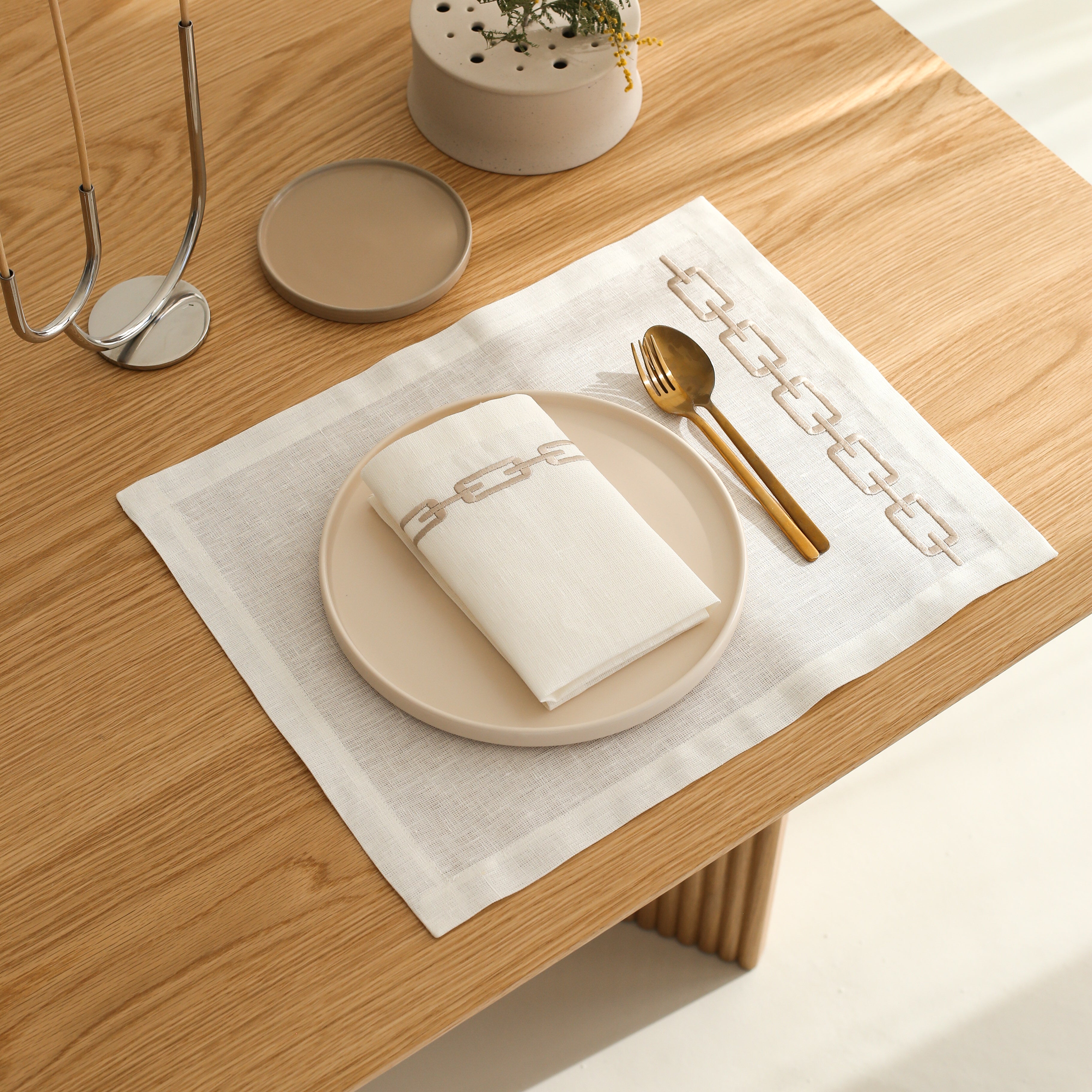 KM Home Collection-2’li Set Zincir İşlemeli Peçete-Peçete-2-Milagron.com