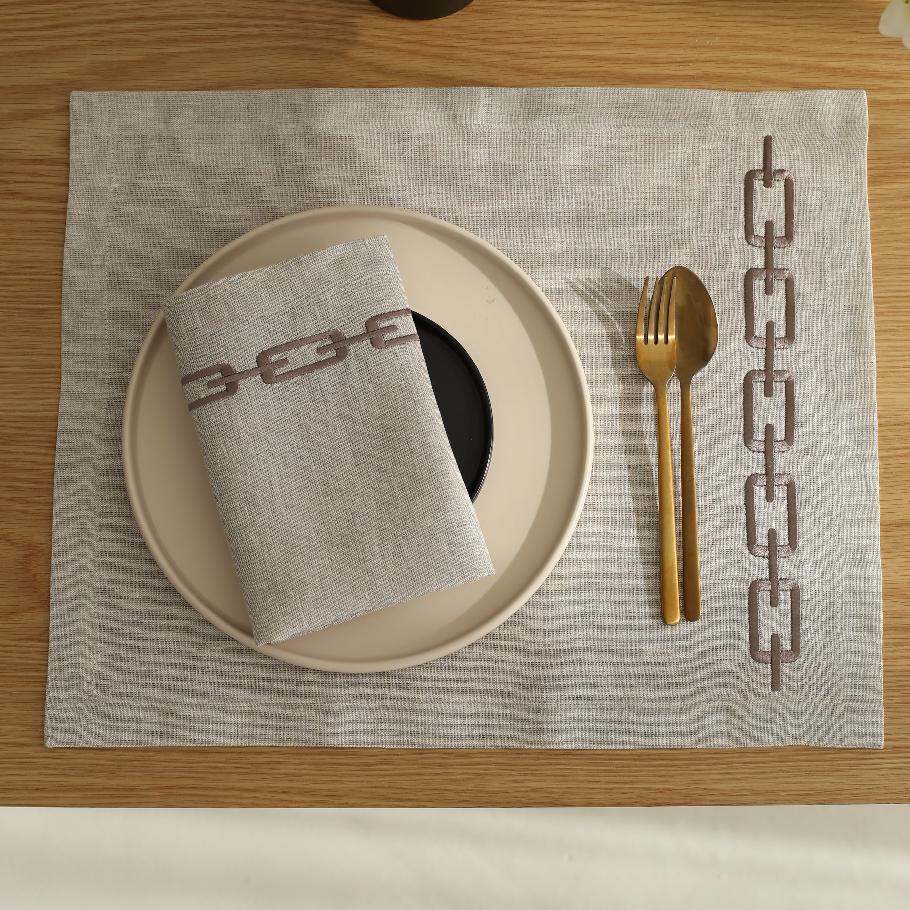 KM Home Collection-2’li Set Zincir İşlemeli Taş Rengi Peçete-Sunum Aksesuarları-2-Milagron.com