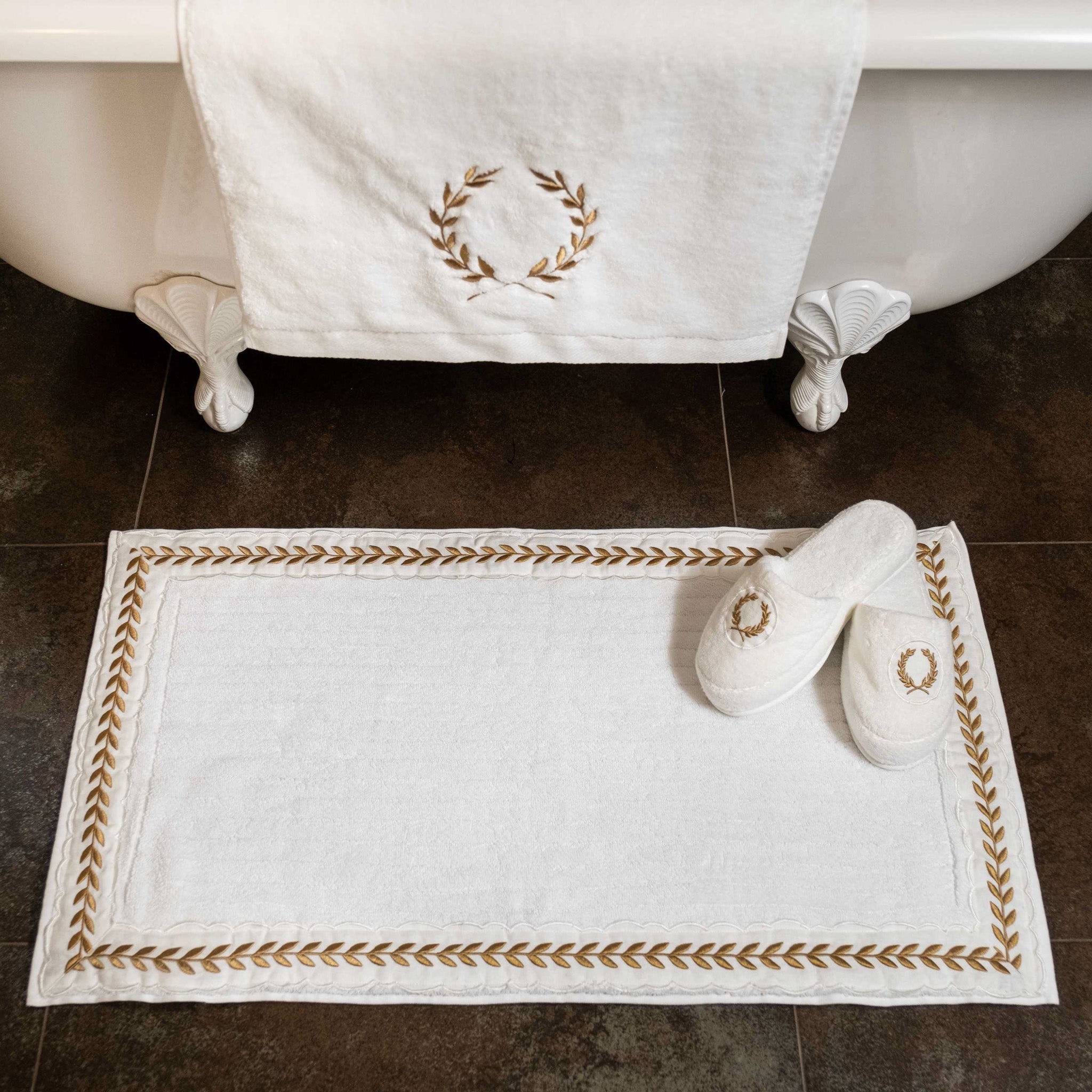 KM Home Collection-Altın Yaprak İşlemeli Pamuk Ayak Havlusu-Havlu & Peştamal-2-Milagron.com