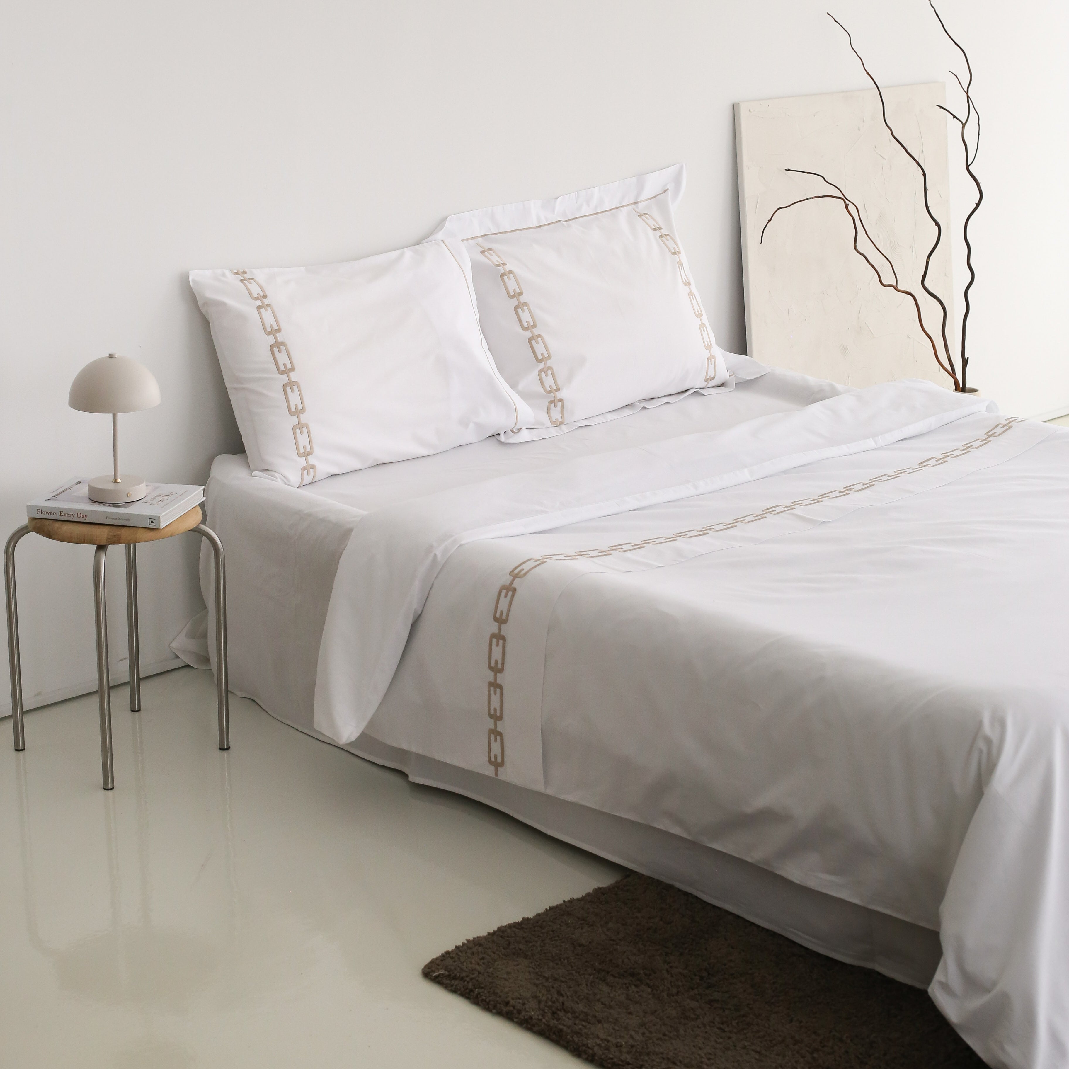 KM Home Collection-Bej Zincir İşlemeli Nevresim Takımı-Nevresim Takımı-1-Milagron.com