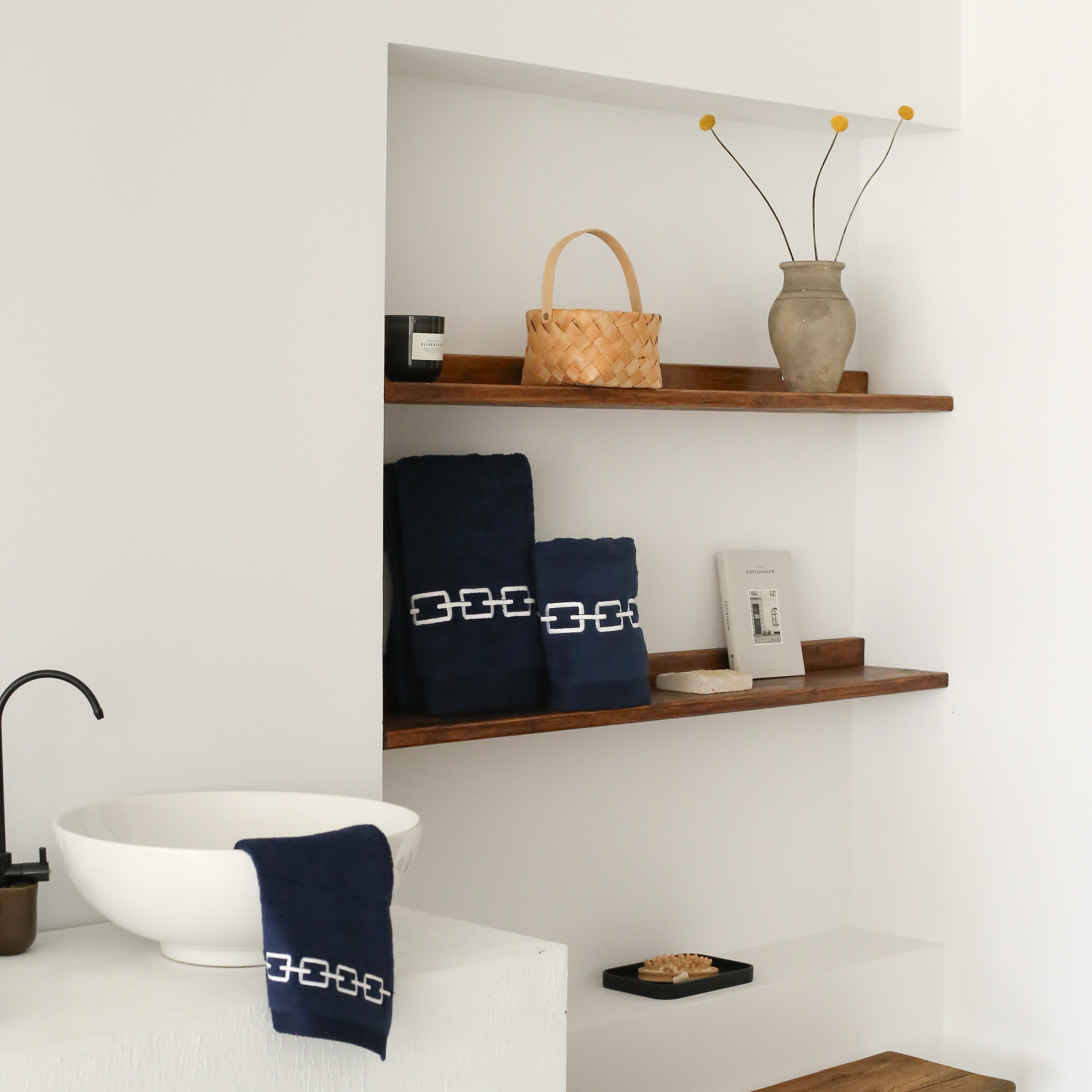 KM Home Collection-Beyaz Zincir İşlemeli Pamuk Yüz Havlusu-Havlu & Peştamal-2-Milagron.com