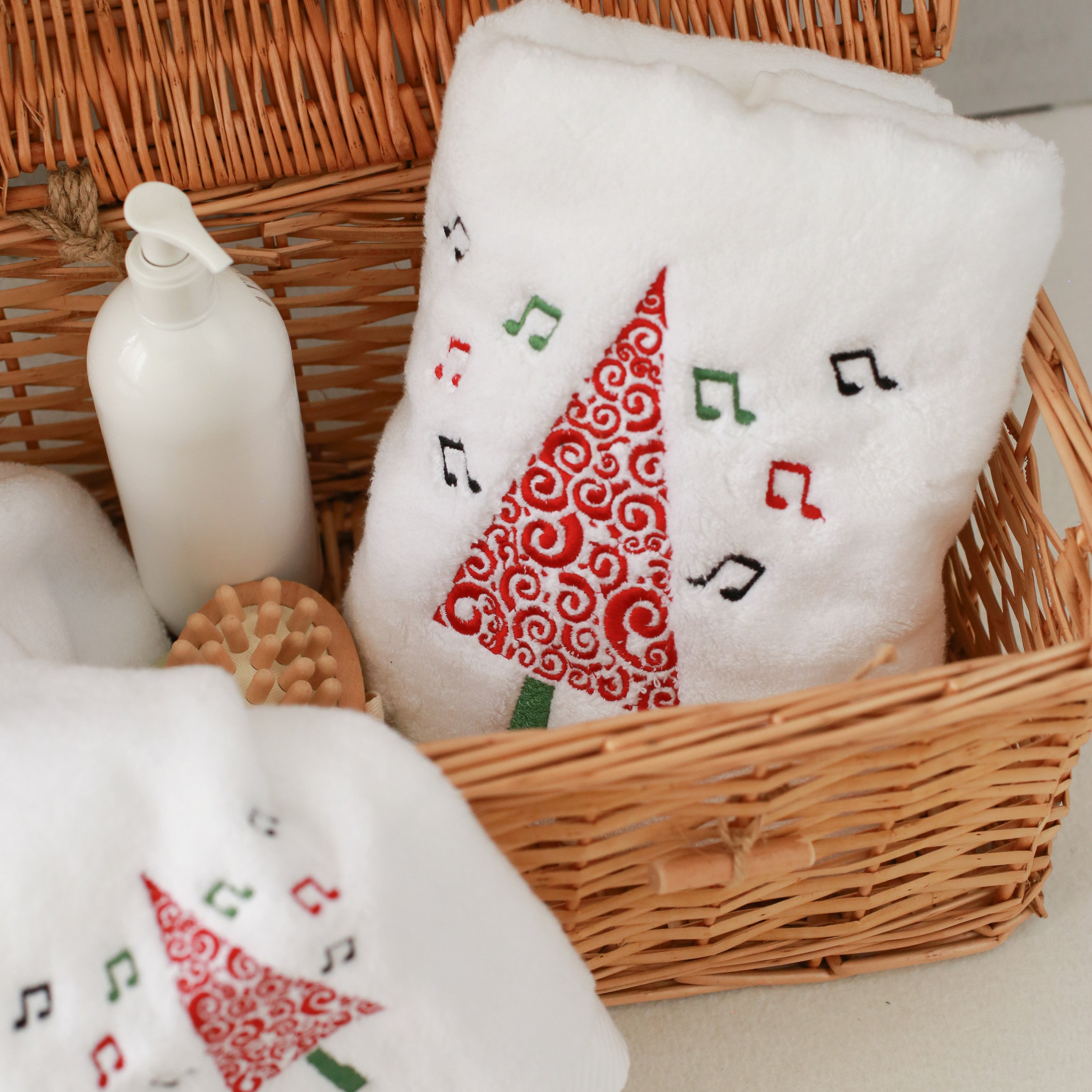 KM Home Collection-Çam Ağacı İşlemeli Pamuk Yüz Havlusu-Havlu & Peştamal-2-Milagron.com